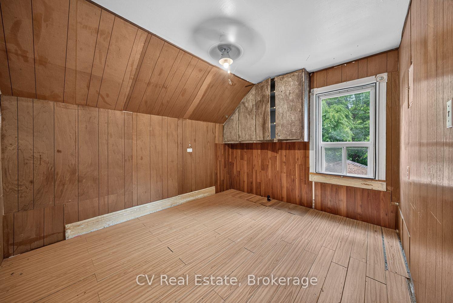 Photo 18 of 39 Church Street, Parry Sound — HOMEH