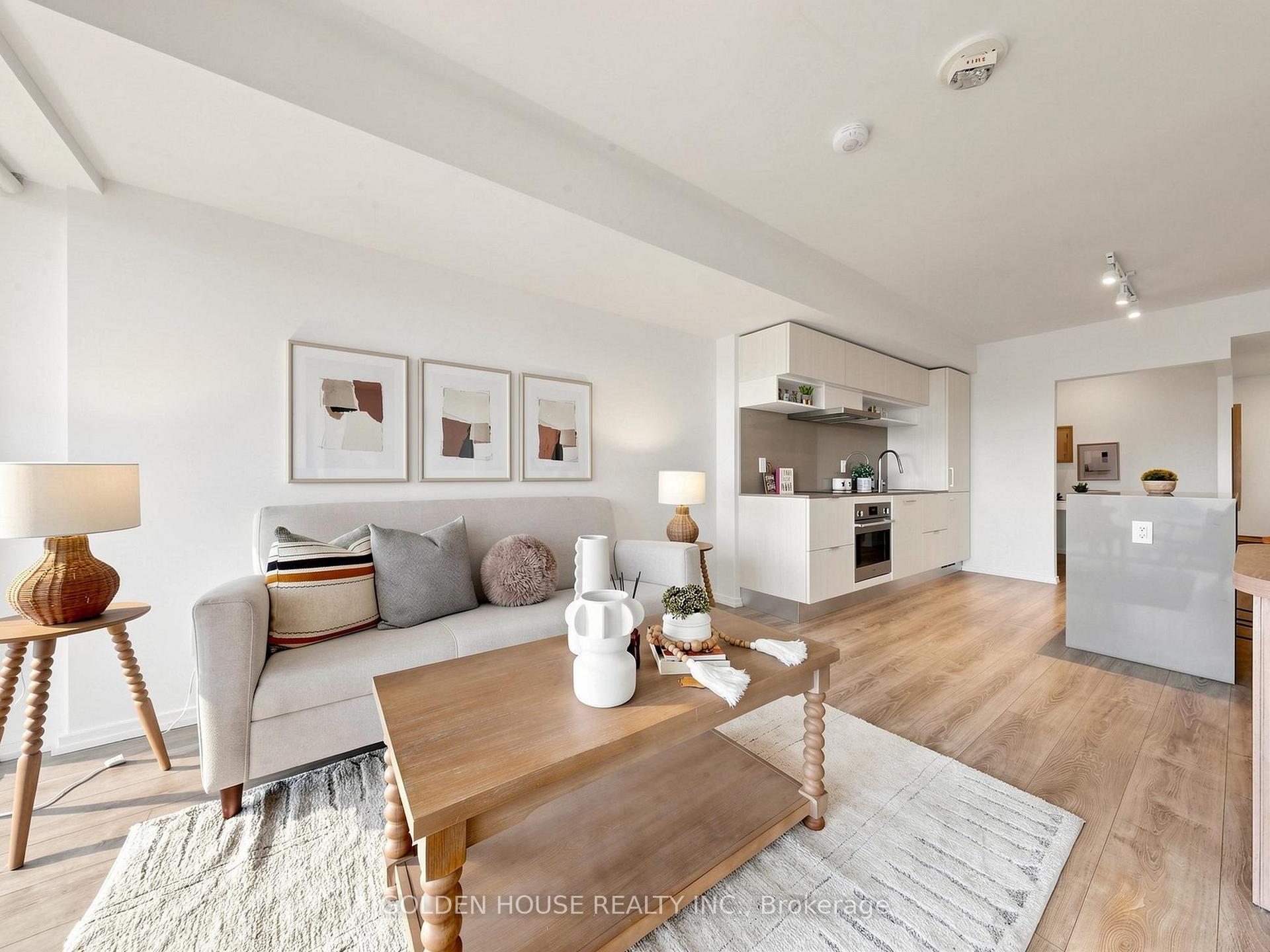 Photo 3 of Unit 735, 8 Hillsdale Avenue E, Toronto, Mount Pleasant West — HOMEH