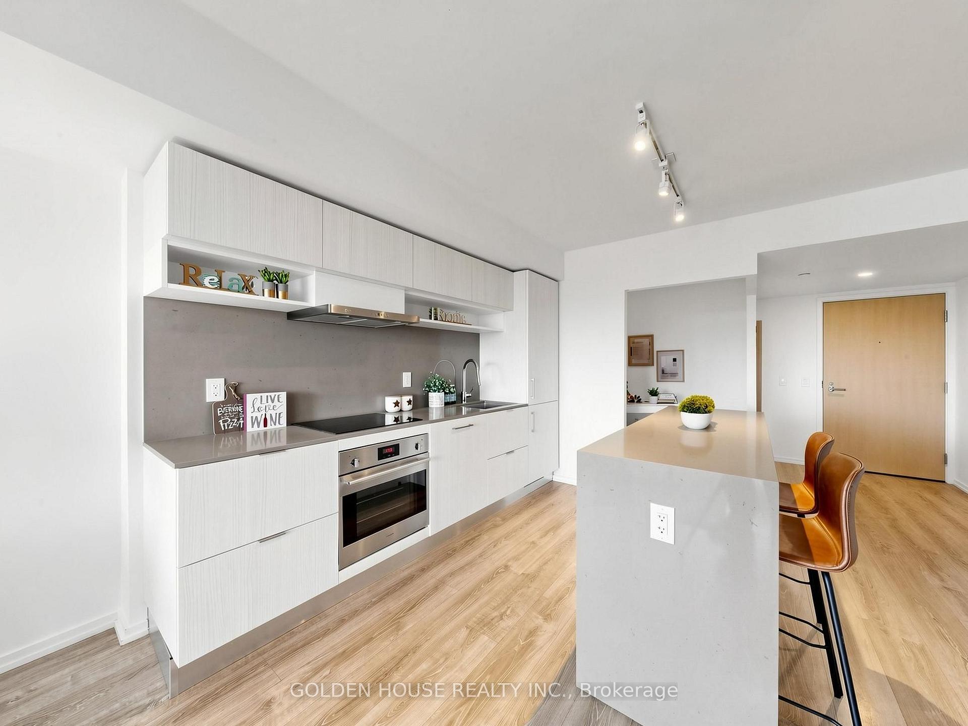 Photo 10 of Unit 735, 8 Hillsdale Avenue E, Toronto, Mount Pleasant West — HOMEH