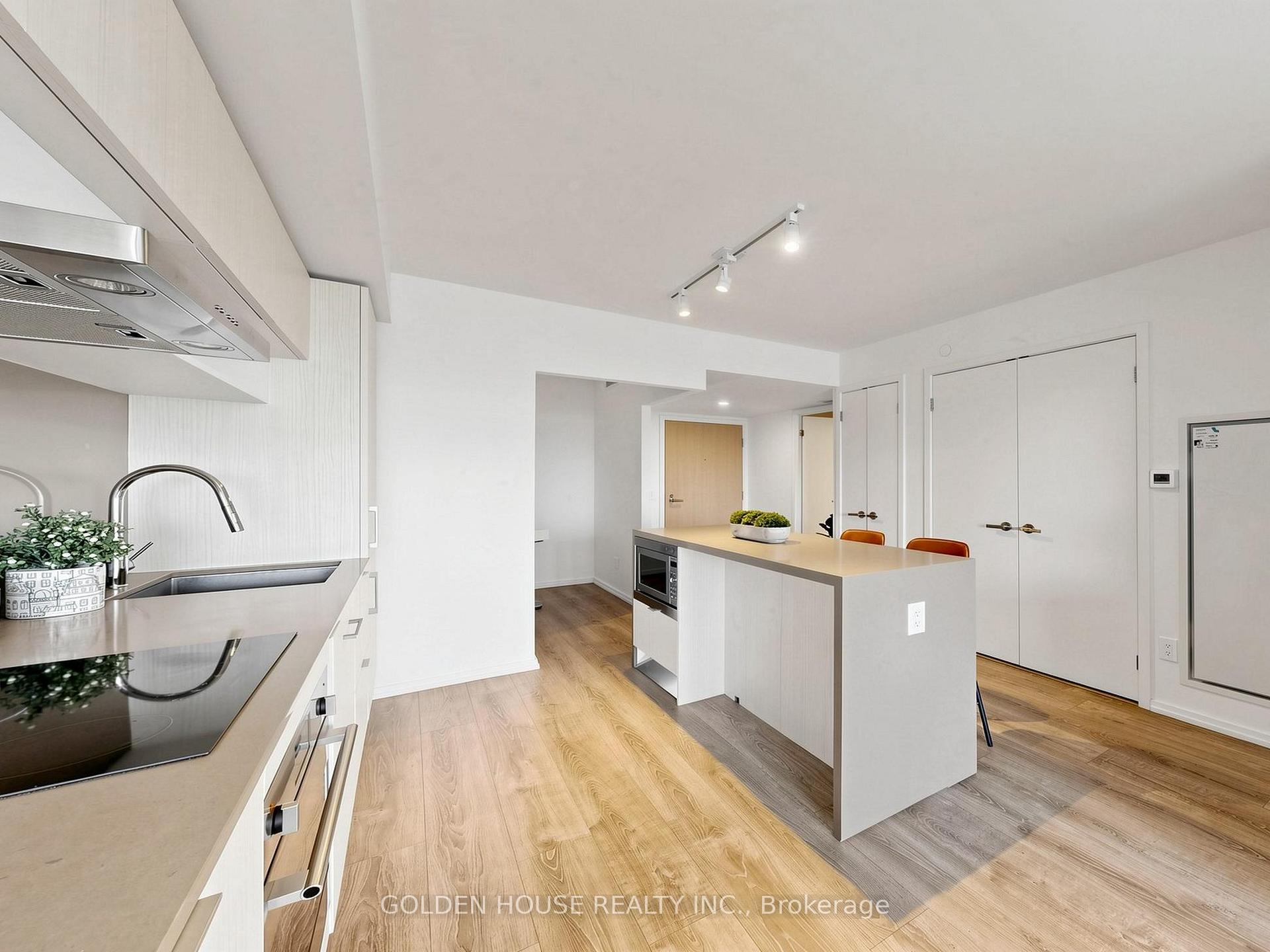 Photo 11 of Unit 735, 8 Hillsdale Avenue E, Toronto, Mount Pleasant West — HOMEH