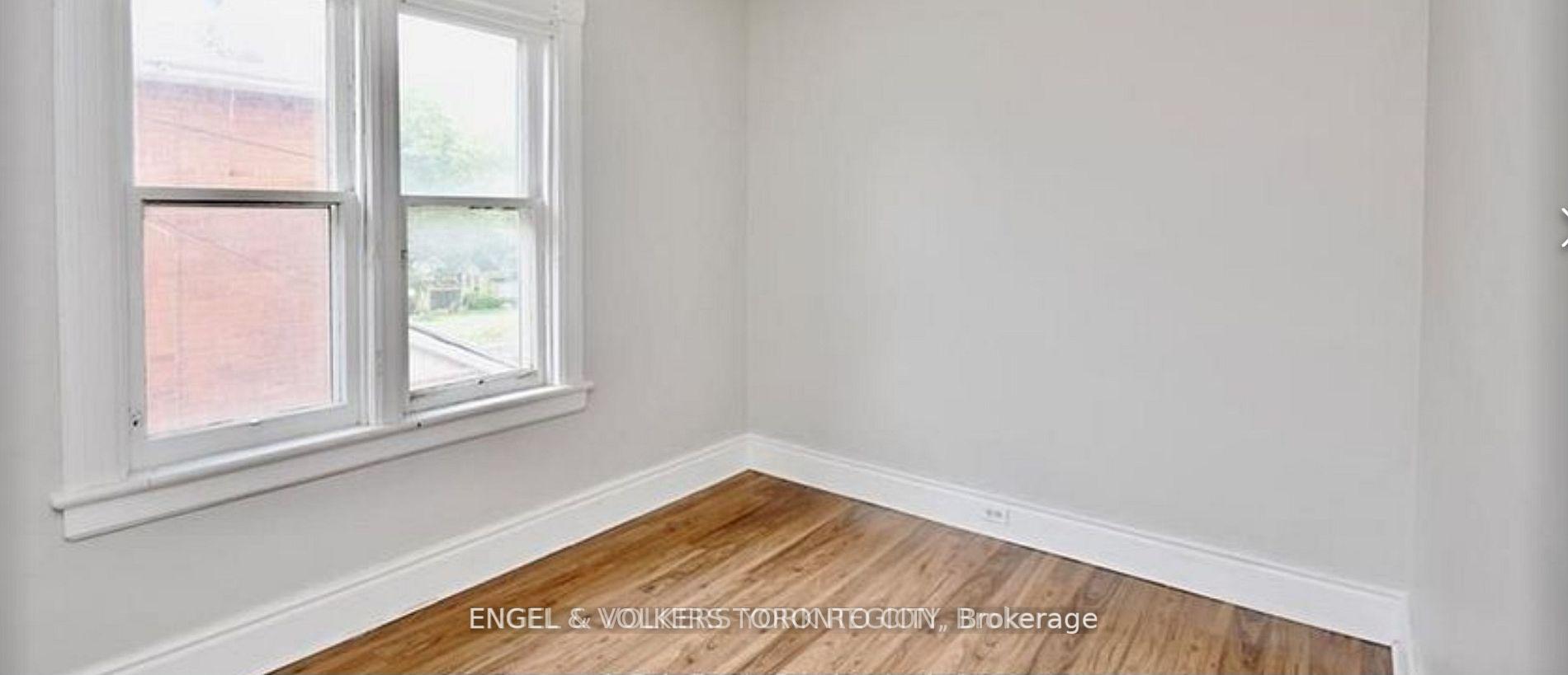 Photo 10 of 127 Burton Avenue, Barrie, Allandale — HOMEH