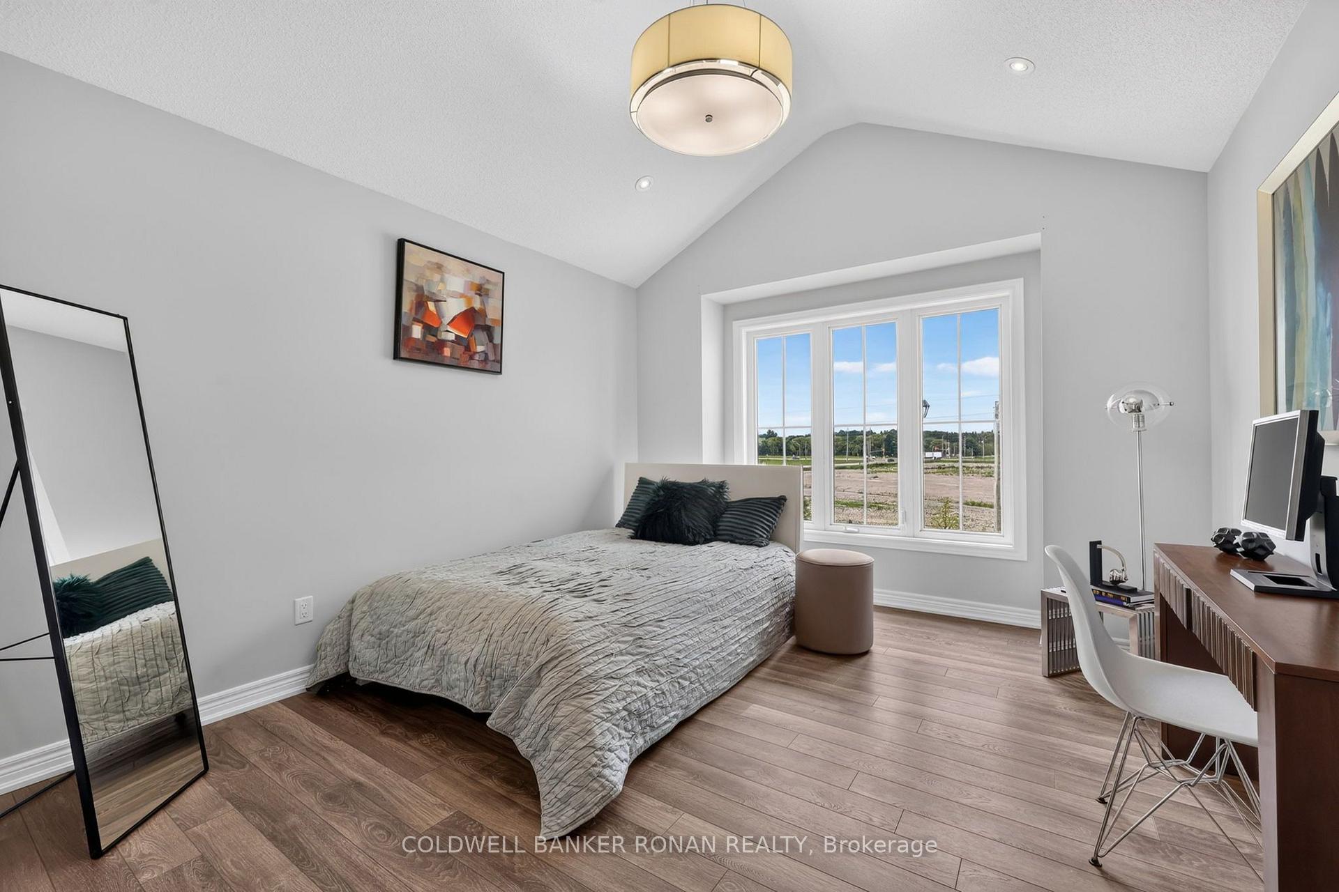 Photo 25 of 120 Lorne Thomas Place, New Tecumseth, Alliston — HOMEH