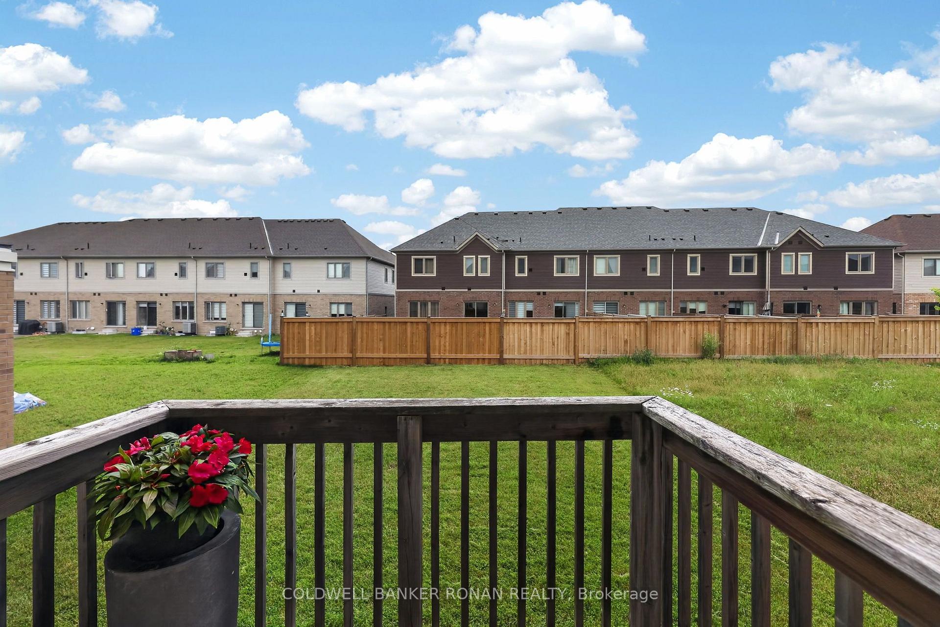Photo 39 of 120 Lorne Thomas Place, New Tecumseth, Alliston — HOMEH
