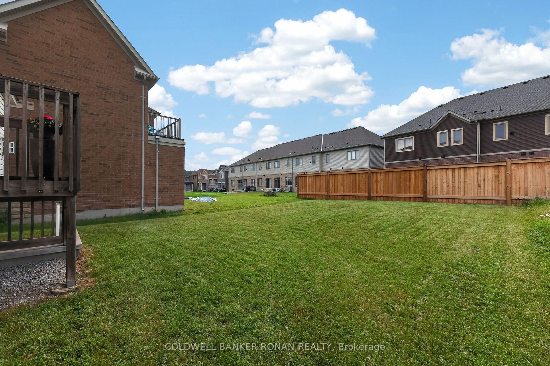 Photo 40 of 120 Lorne Thomas Place, New Tecumseth, Alliston — HOMEH