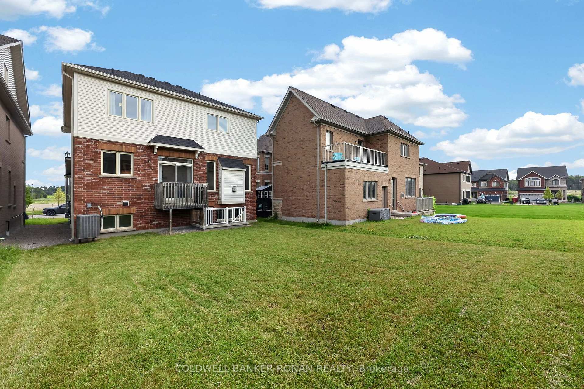 Photo 43 of 120 Lorne Thomas Place, New Tecumseth, Alliston — HOMEH