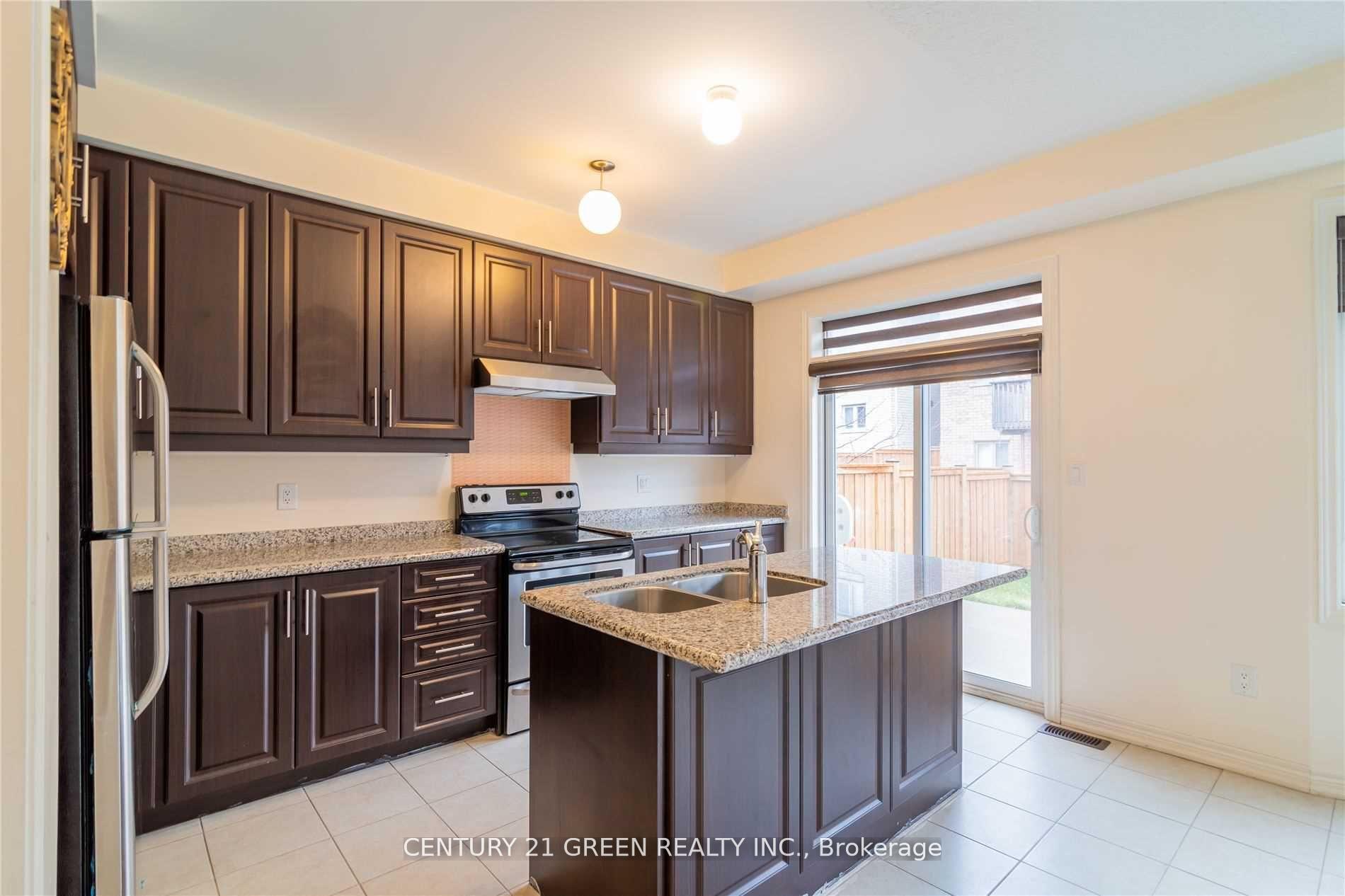 Photo 4 of 73 Thornbush Boulevard, Brampton, Northwest Brampton — HOMEH