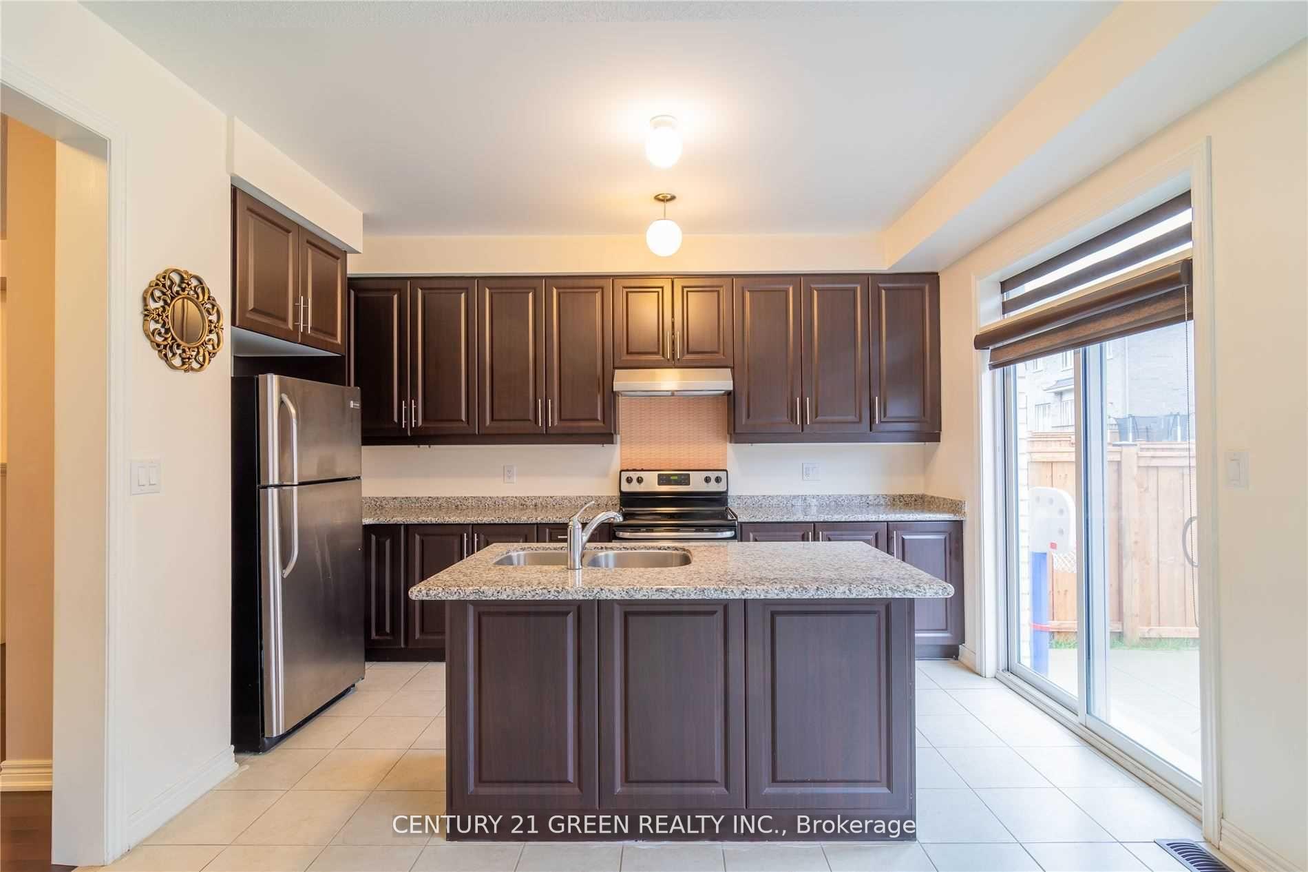 Photo 6 of 73 Thornbush Boulevard, Brampton, Northwest Brampton — HOMEH