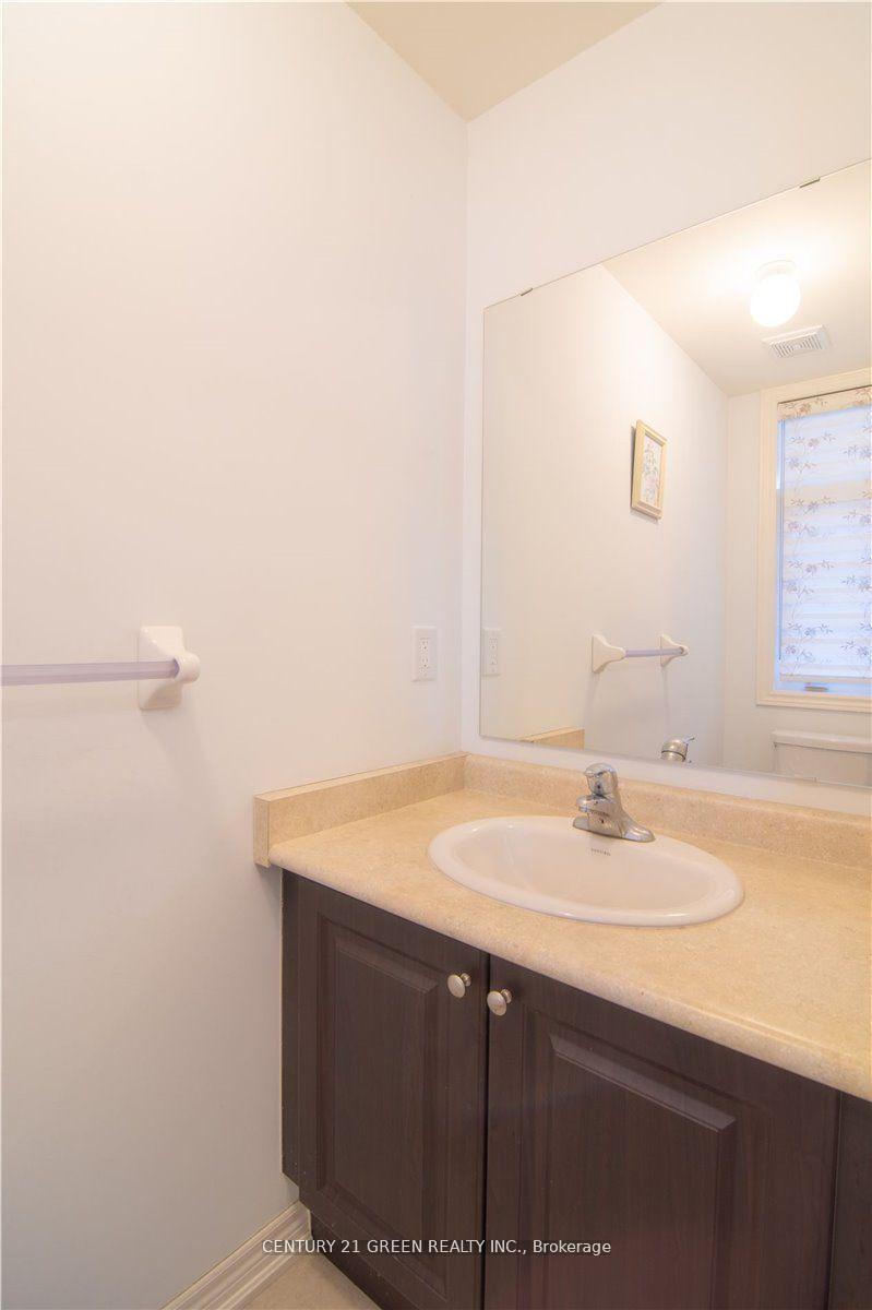 Photo 9 of 73 Thornbush Boulevard, Brampton, Northwest Brampton — HOMEH