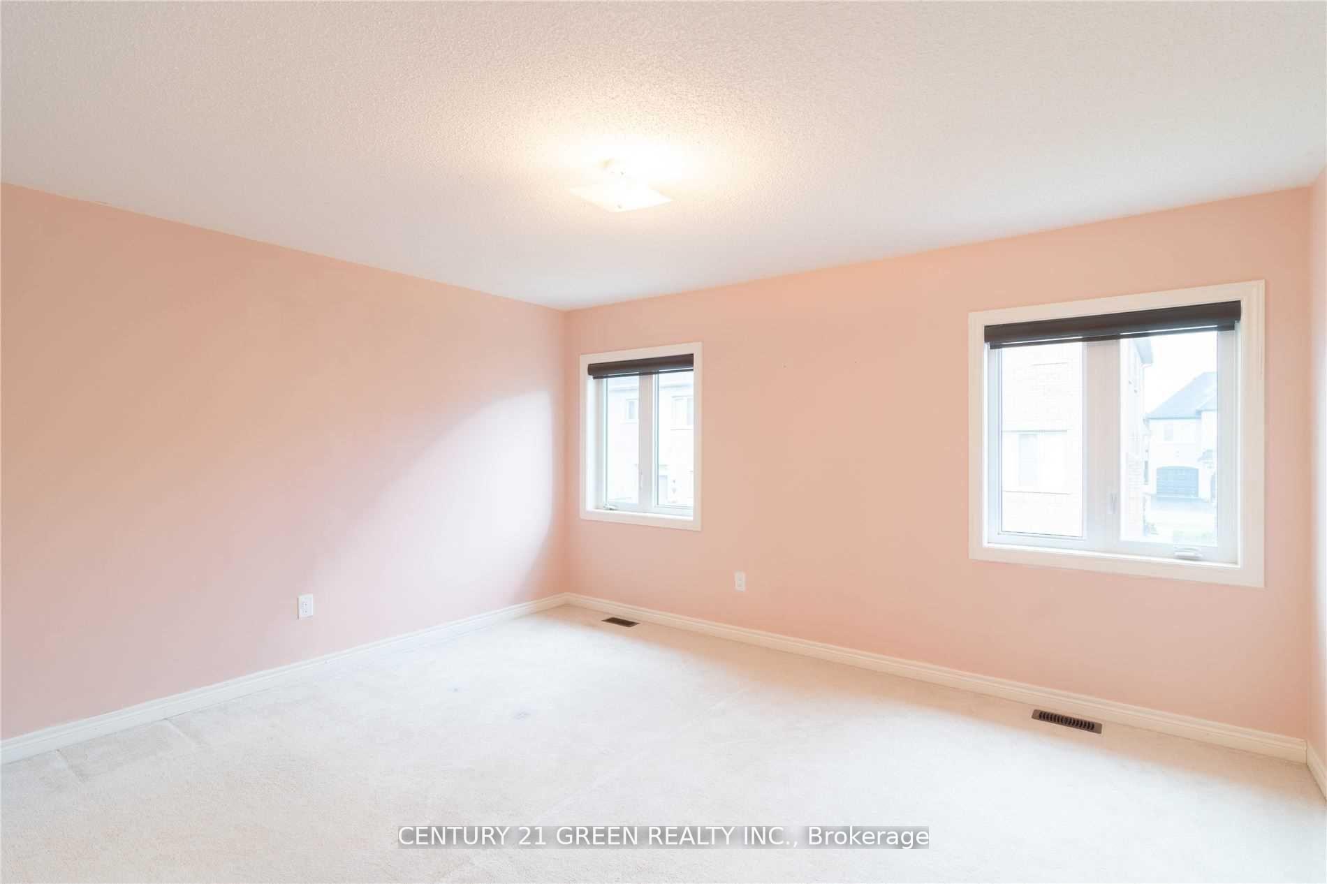 Photo 13 of 73 Thornbush Boulevard, Brampton, Northwest Brampton — HOMEH