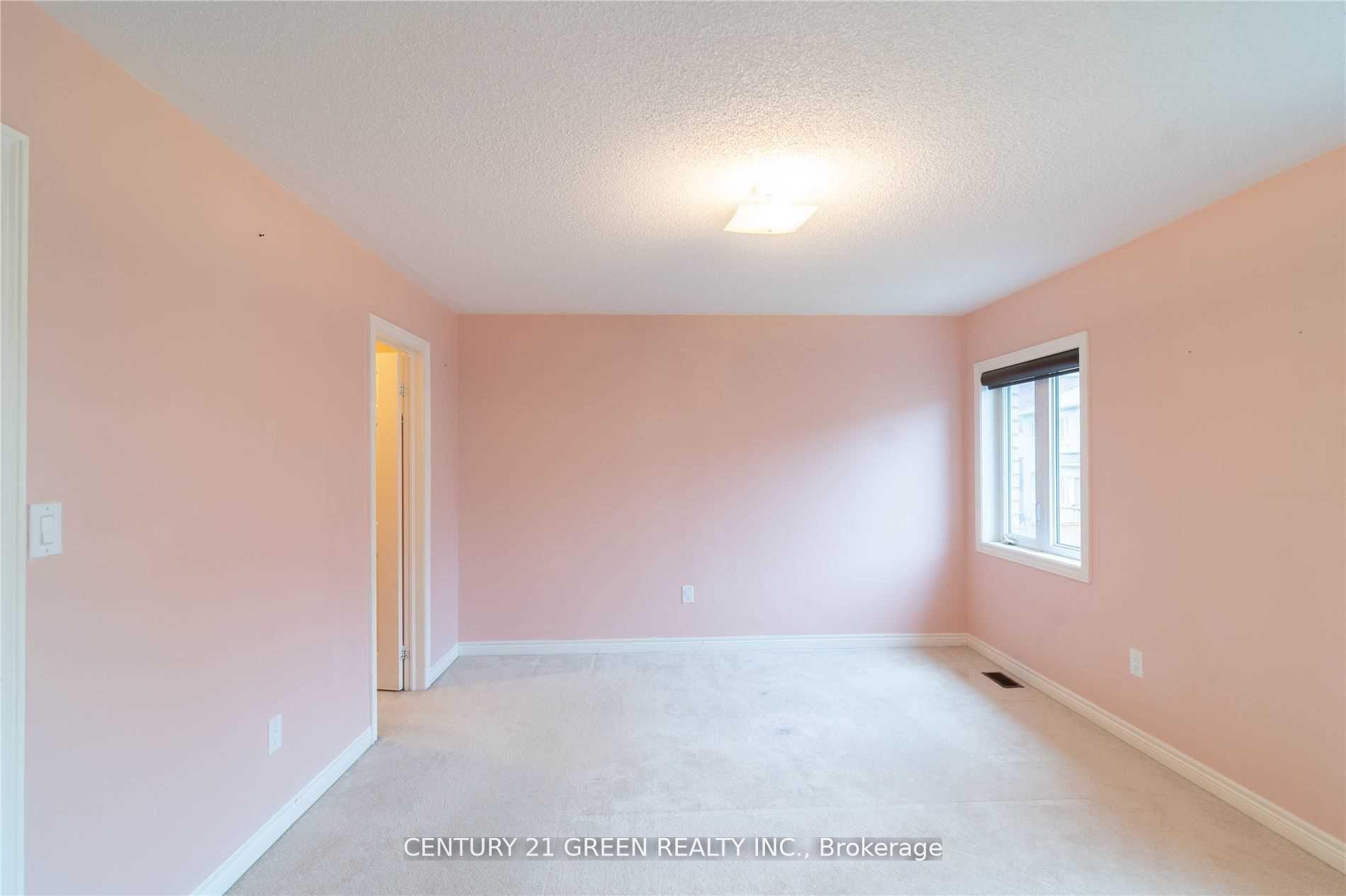 Photo 15 of 73 Thornbush Boulevard, Brampton, Northwest Brampton — HOMEH