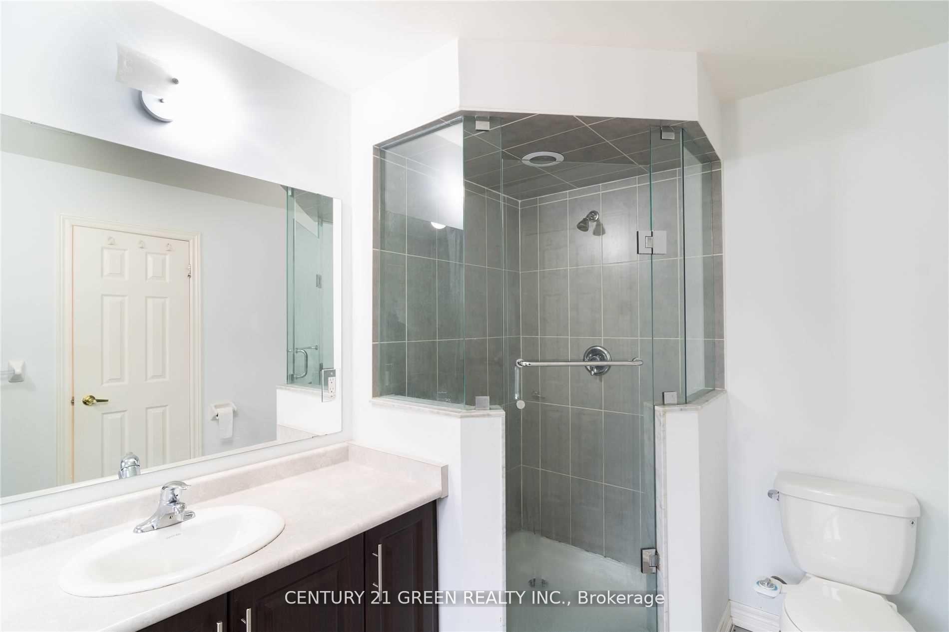 Photo 18 of 73 Thornbush Boulevard, Brampton, Northwest Brampton — HOMEH