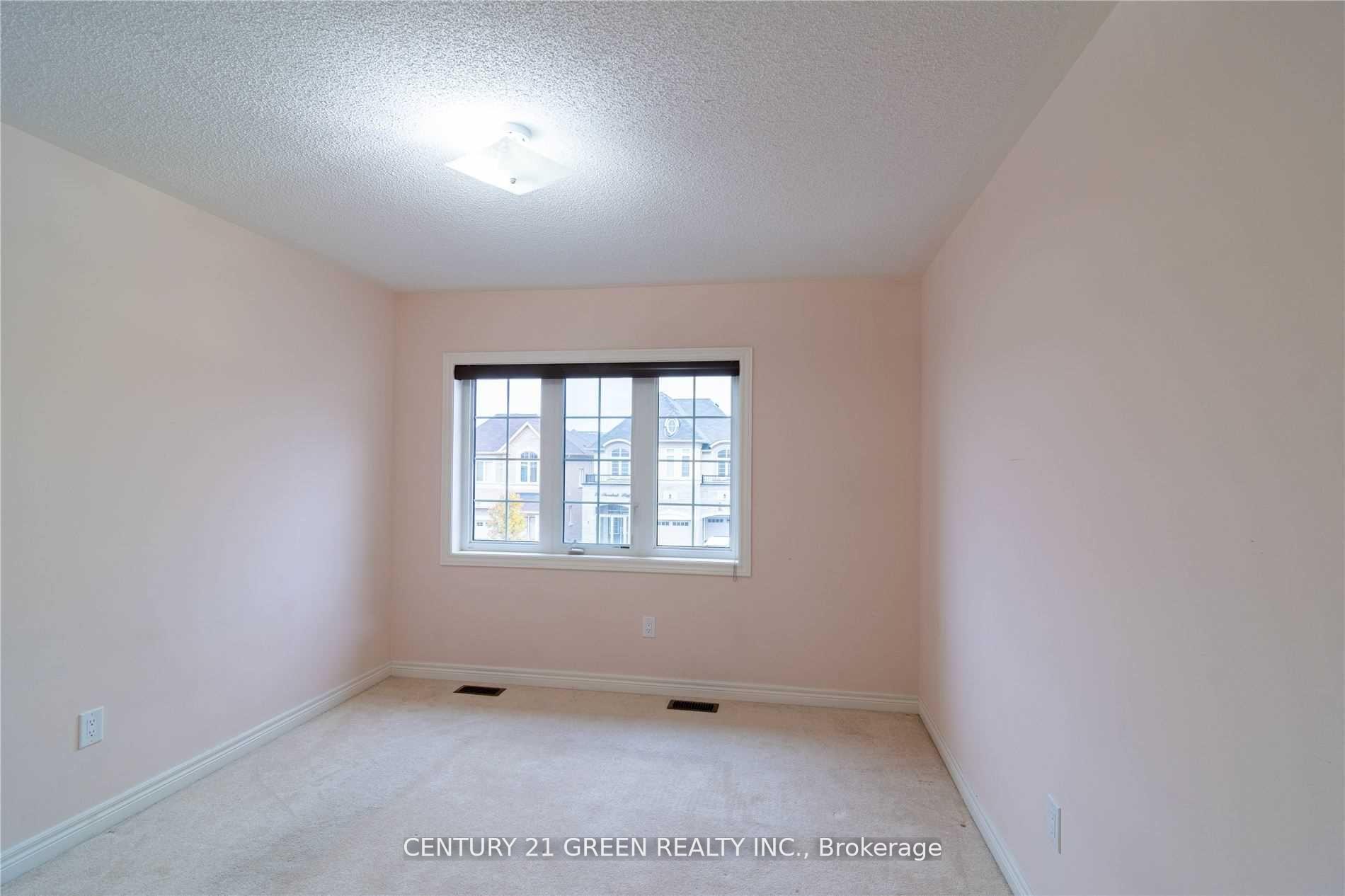Photo 20 of 73 Thornbush Boulevard, Brampton, Northwest Brampton — HOMEH