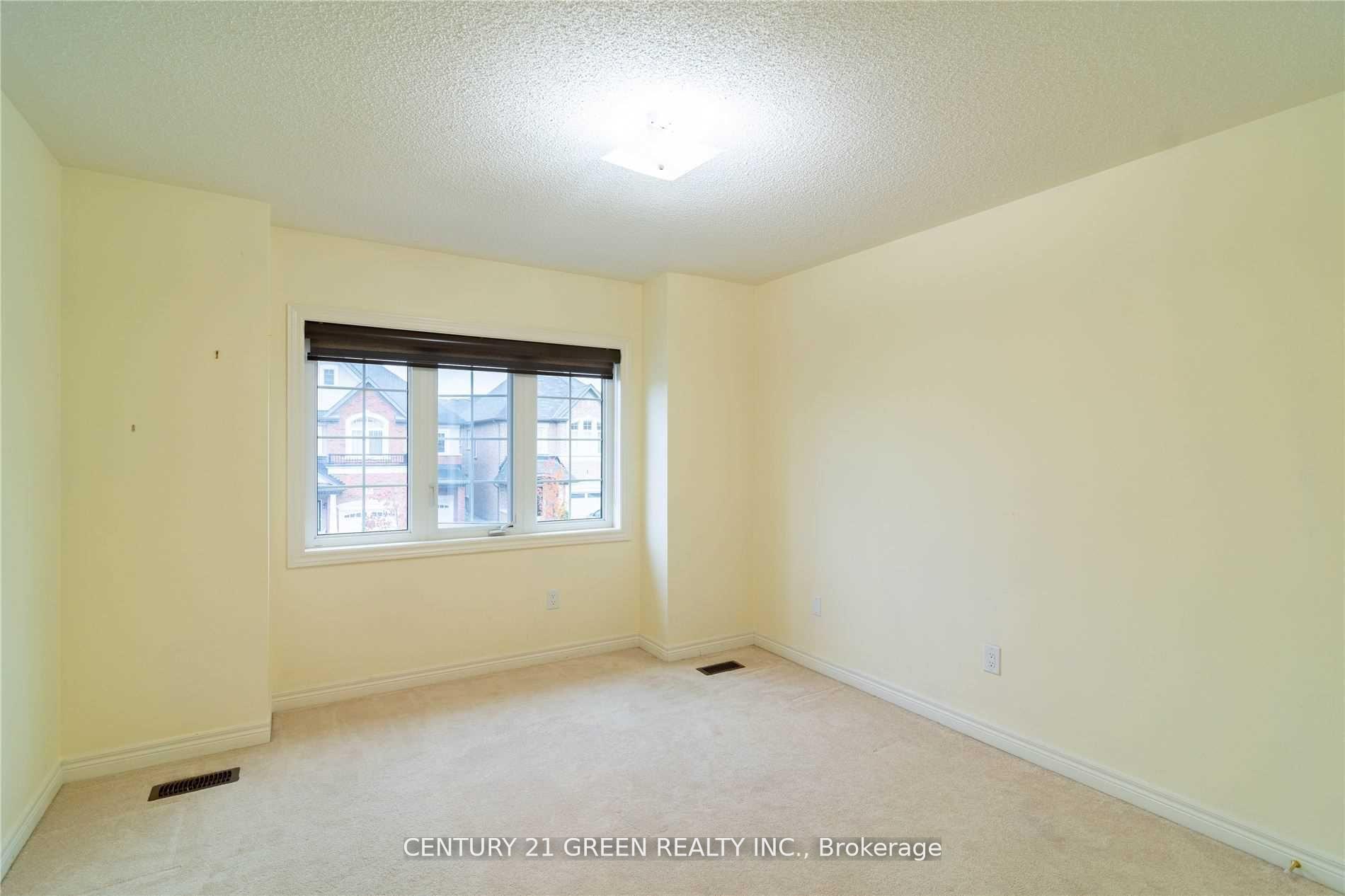 Photo 23 of 73 Thornbush Boulevard, Brampton, Northwest Brampton — HOMEH