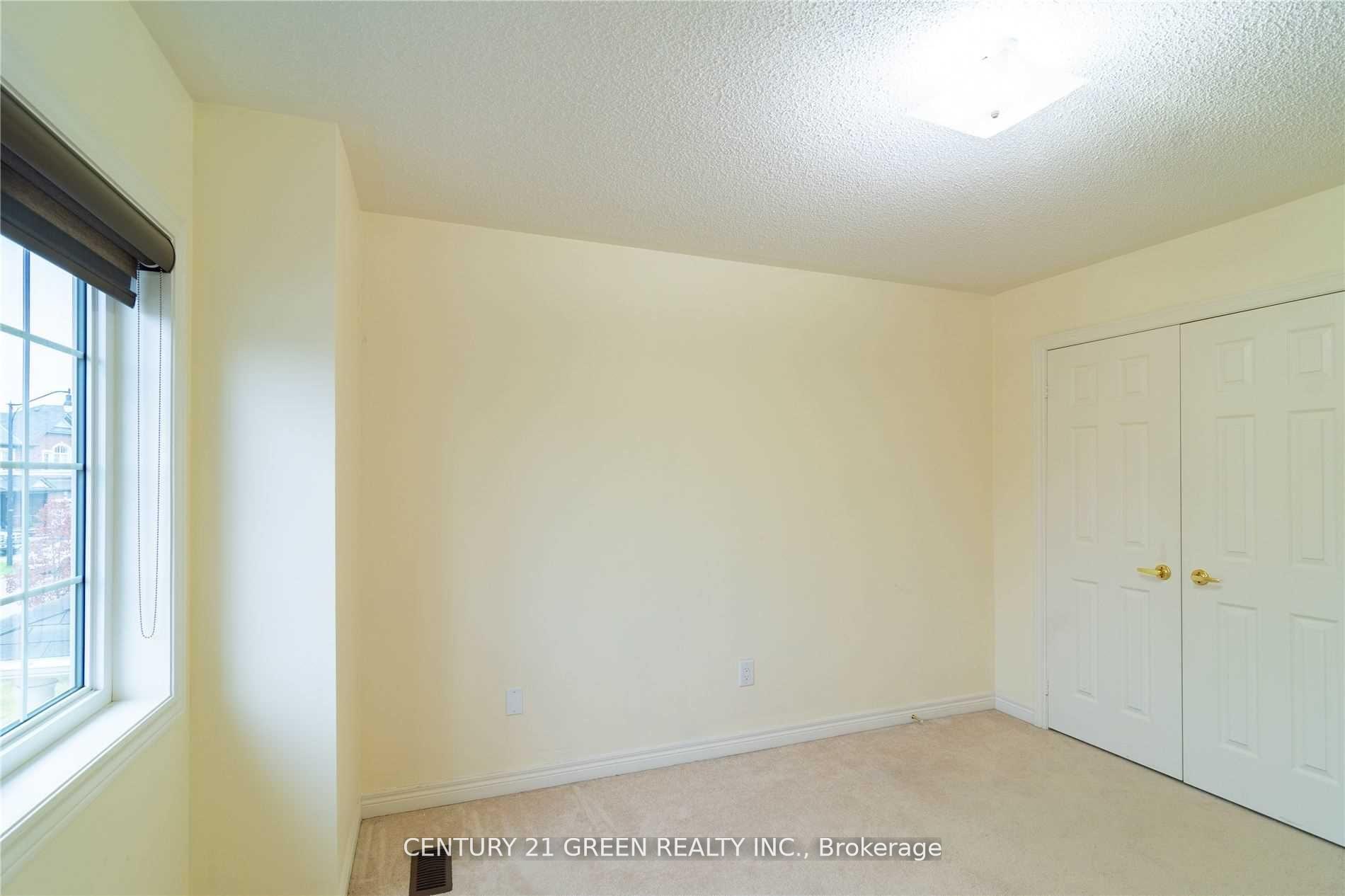 Photo 24 of 73 Thornbush Boulevard, Brampton, Northwest Brampton — HOMEH