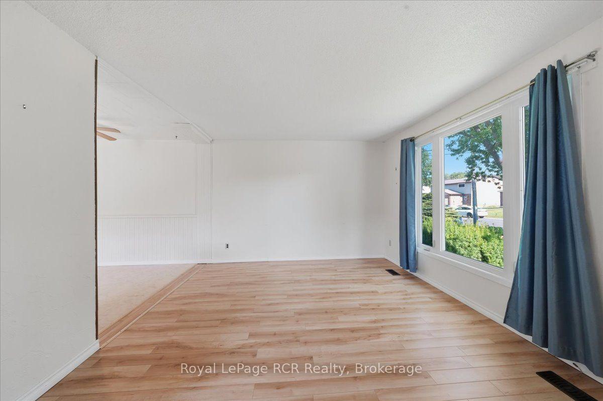 Photo 6 of 1124 12th Street E, Owen Sound — HOMEH