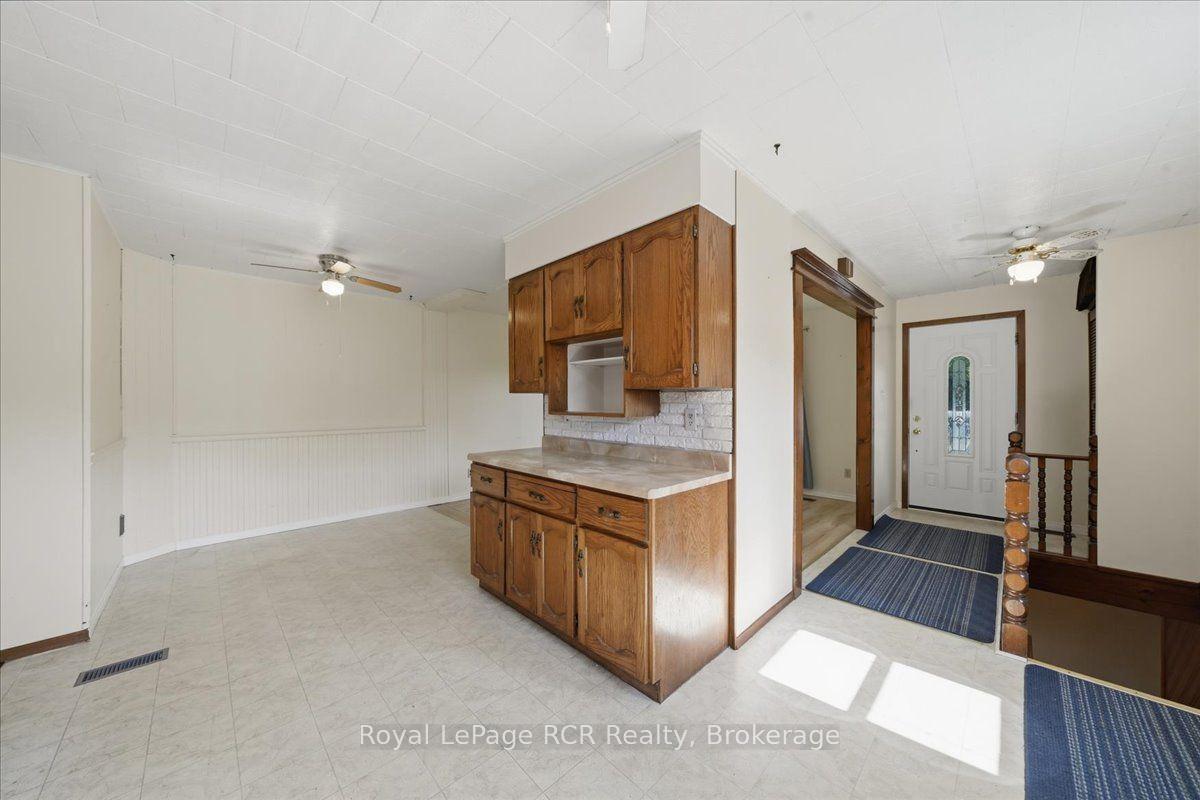 Photo 14 of 1124 12th Street E, Owen Sound — HOMEH