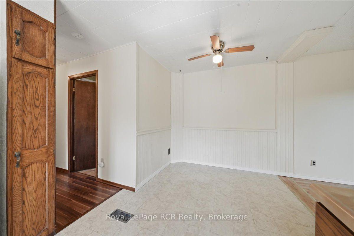 Photo 15 of 1124 12th Street E, Owen Sound — HOMEH
