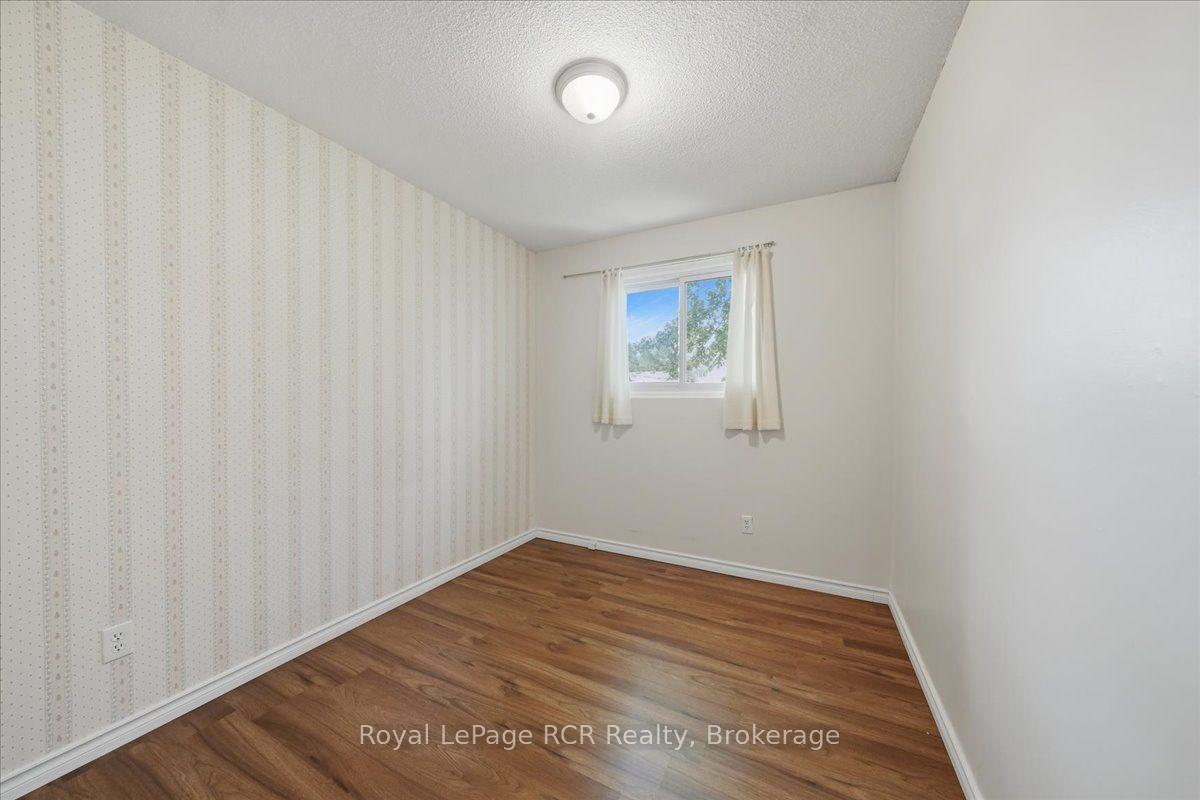 Photo 23 of 1124 12th Street E, Owen Sound — HOMEH