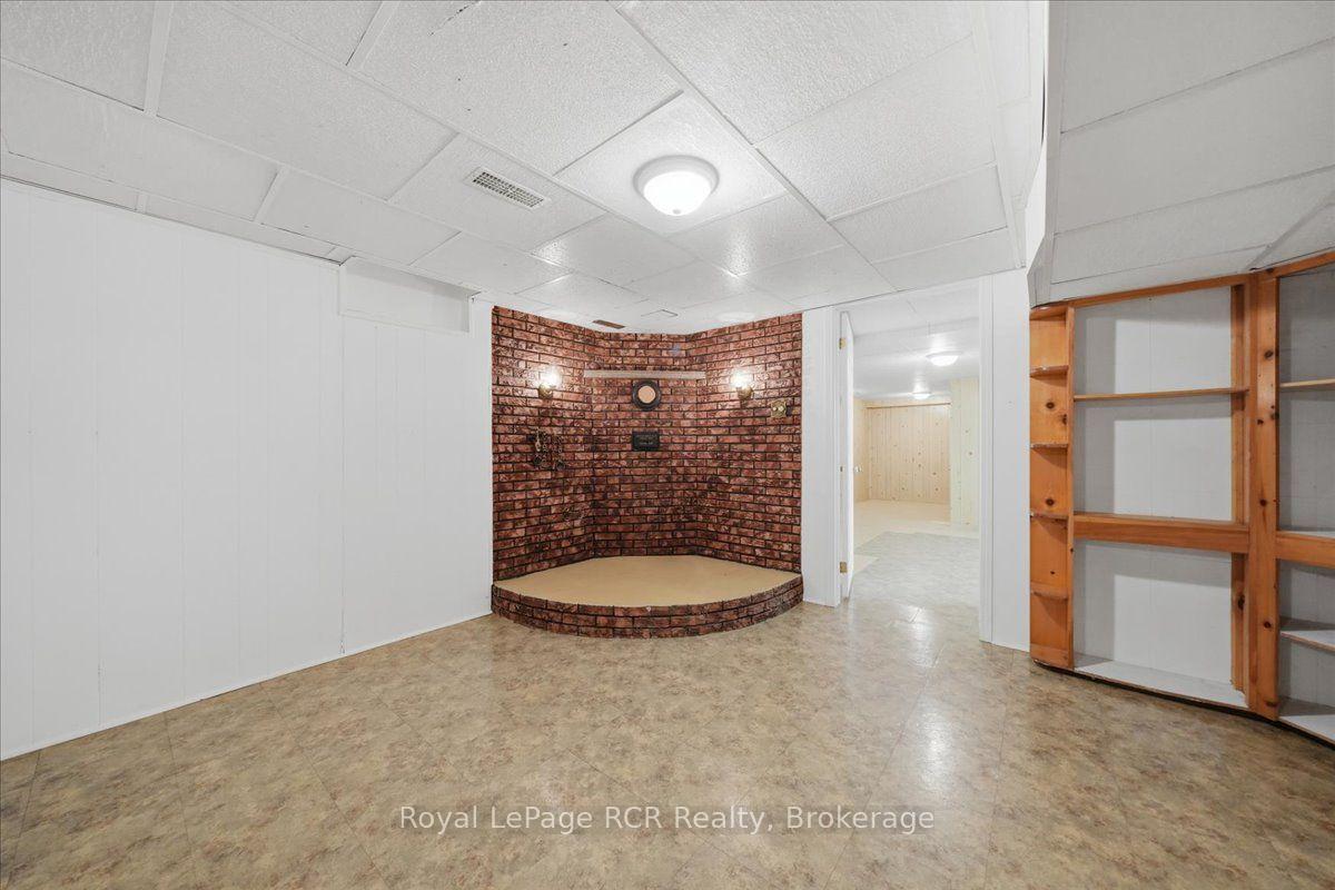 Photo 32 of 1124 12th Street E, Owen Sound — HOMEH