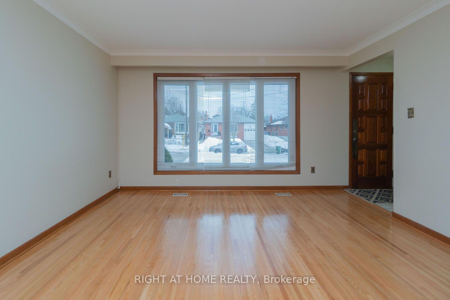 Photo 3 of 55 Limevale Crescent, Scarborough, West Hill — HOMEH