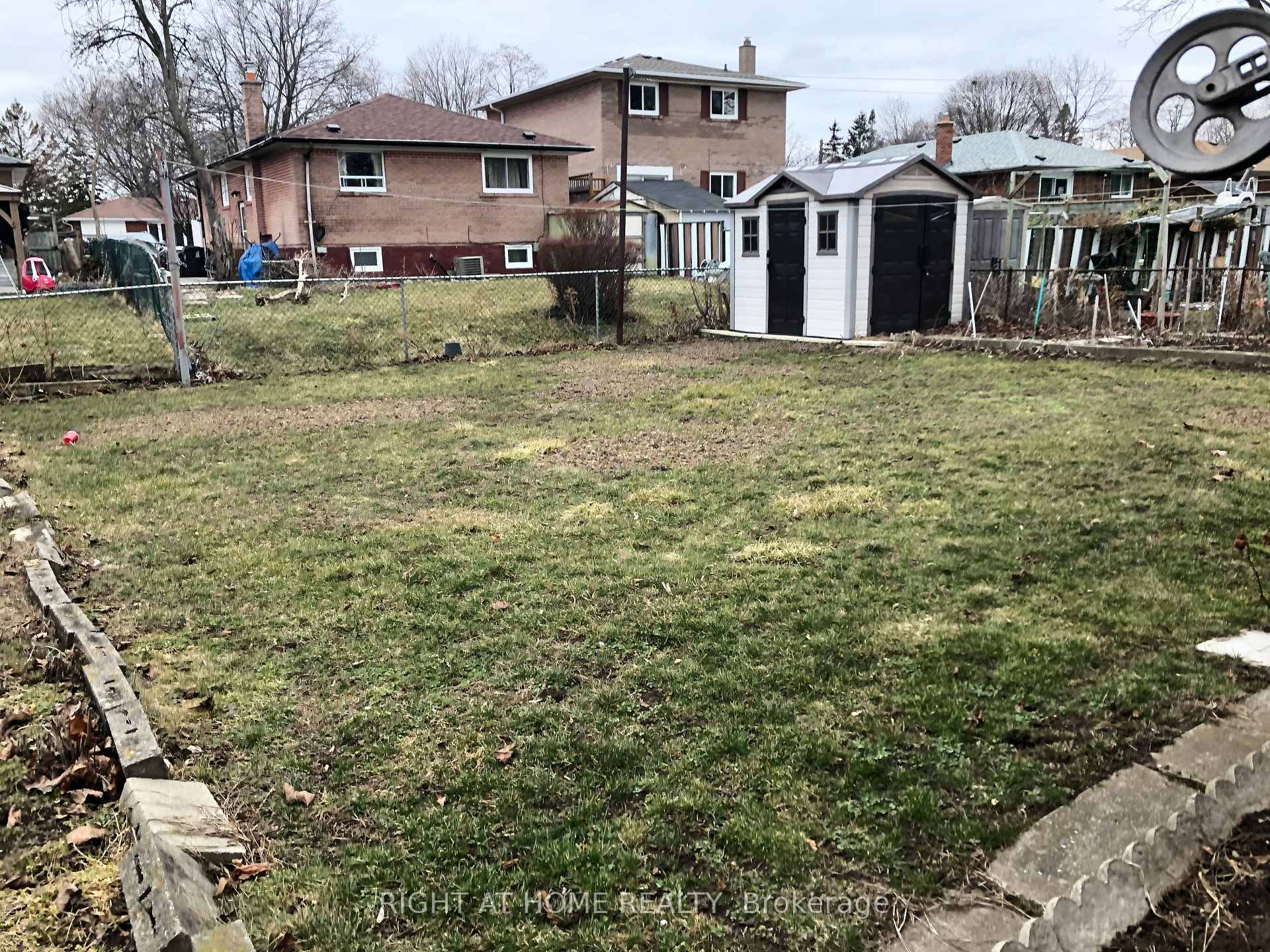 Photo 12 of 55 Limevale Crescent, Scarborough, West Hill — HOMEH