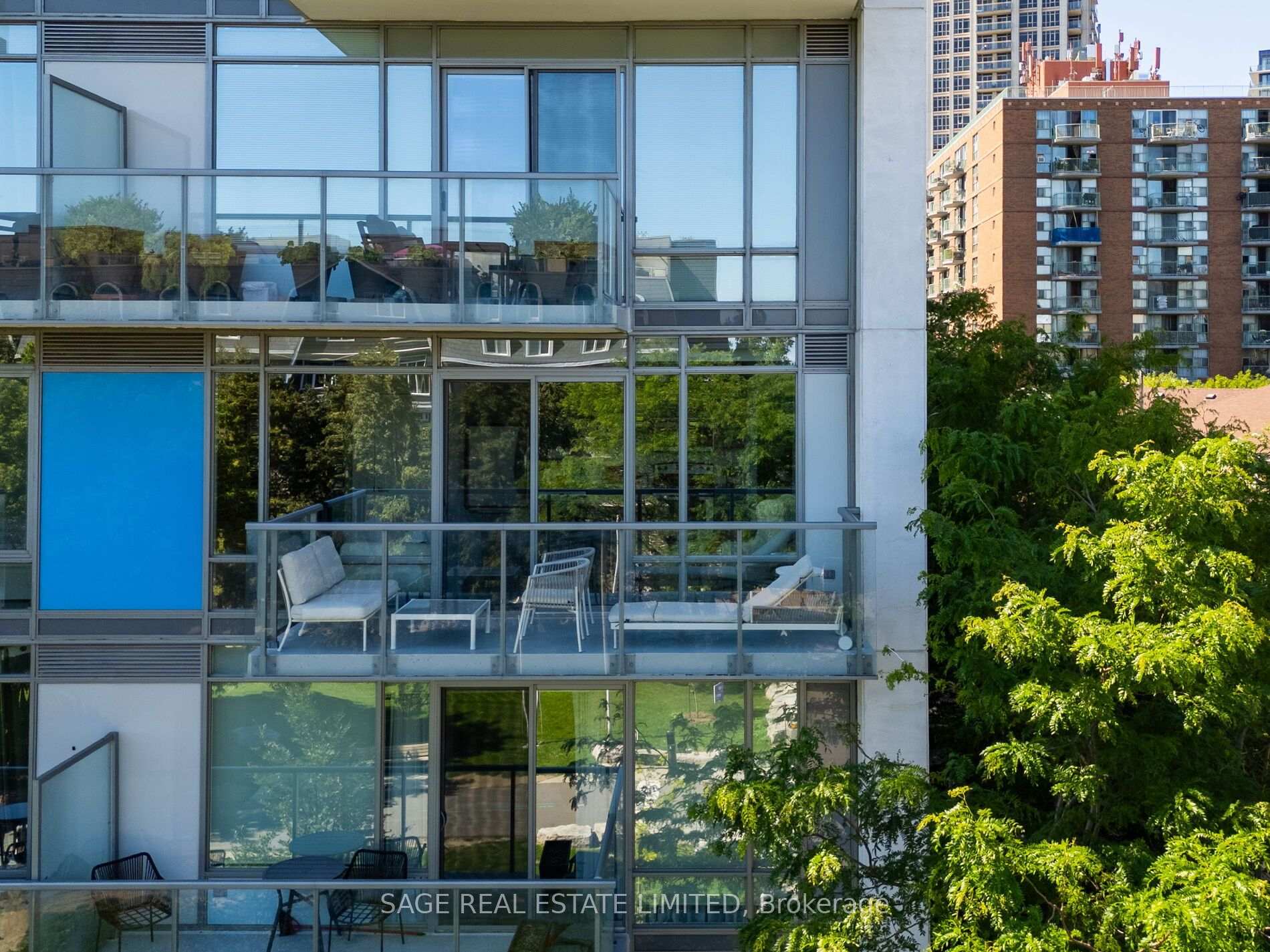 Photo 2 of Unit 414, 90 Stadium Road, Toronto, Waterfront Communities — HOMEH