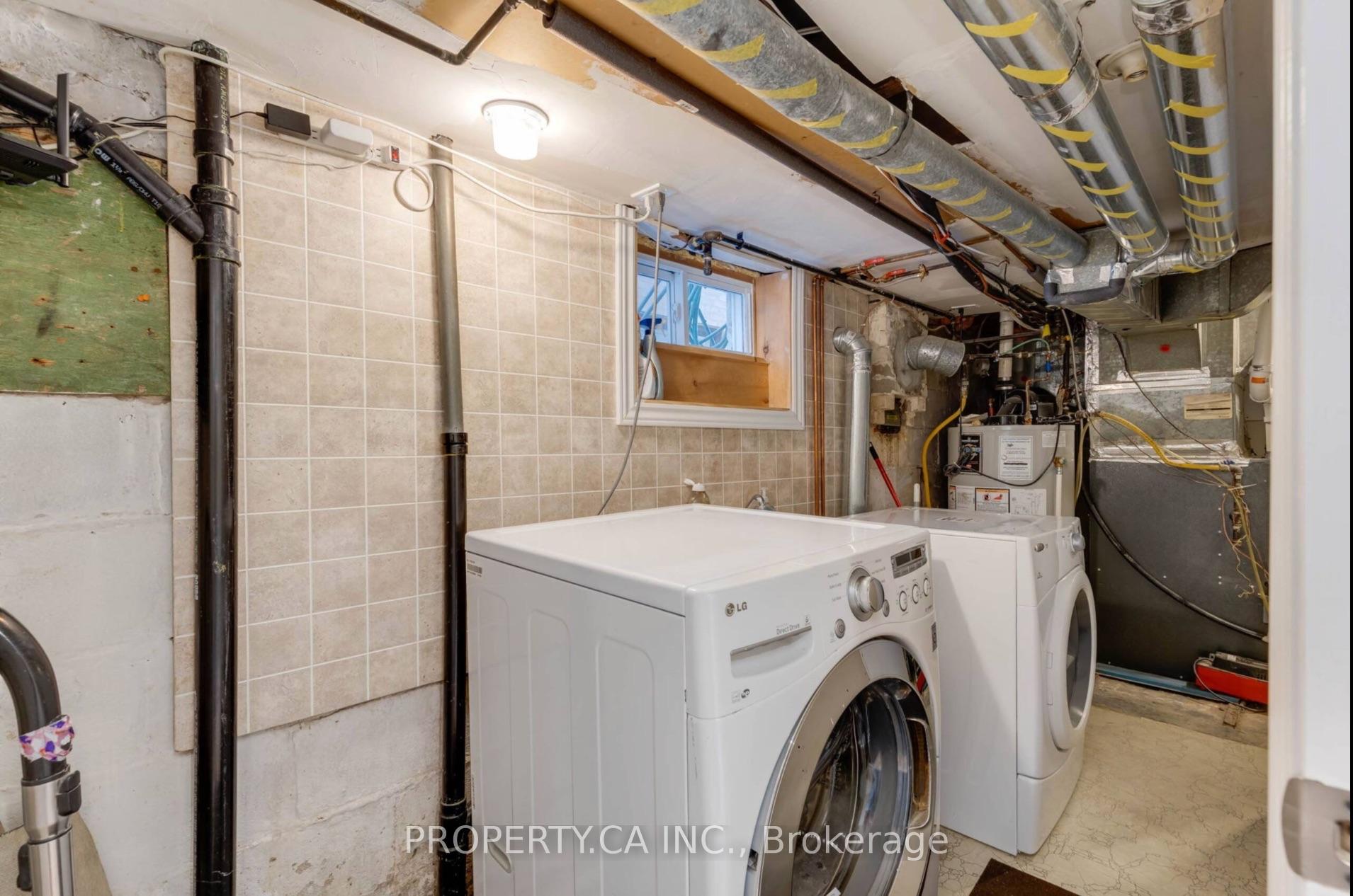 Photo 19 of 34 Ashbury Avenue, Toronto, Oakwood Village — HOMEH