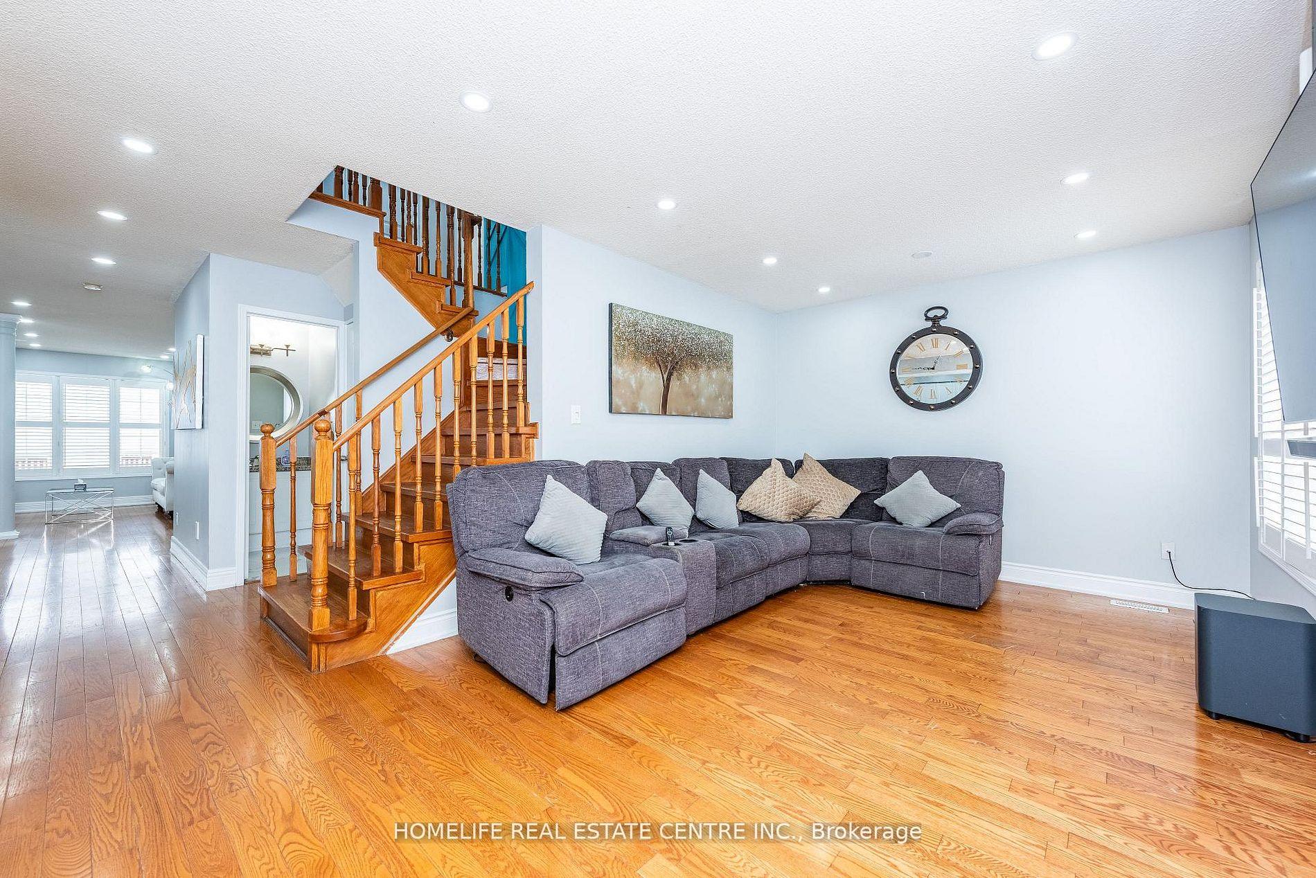 Photo 9 of 108 Fairhill Avenue, Brampton, Fletcher's Meadow — HOMEH