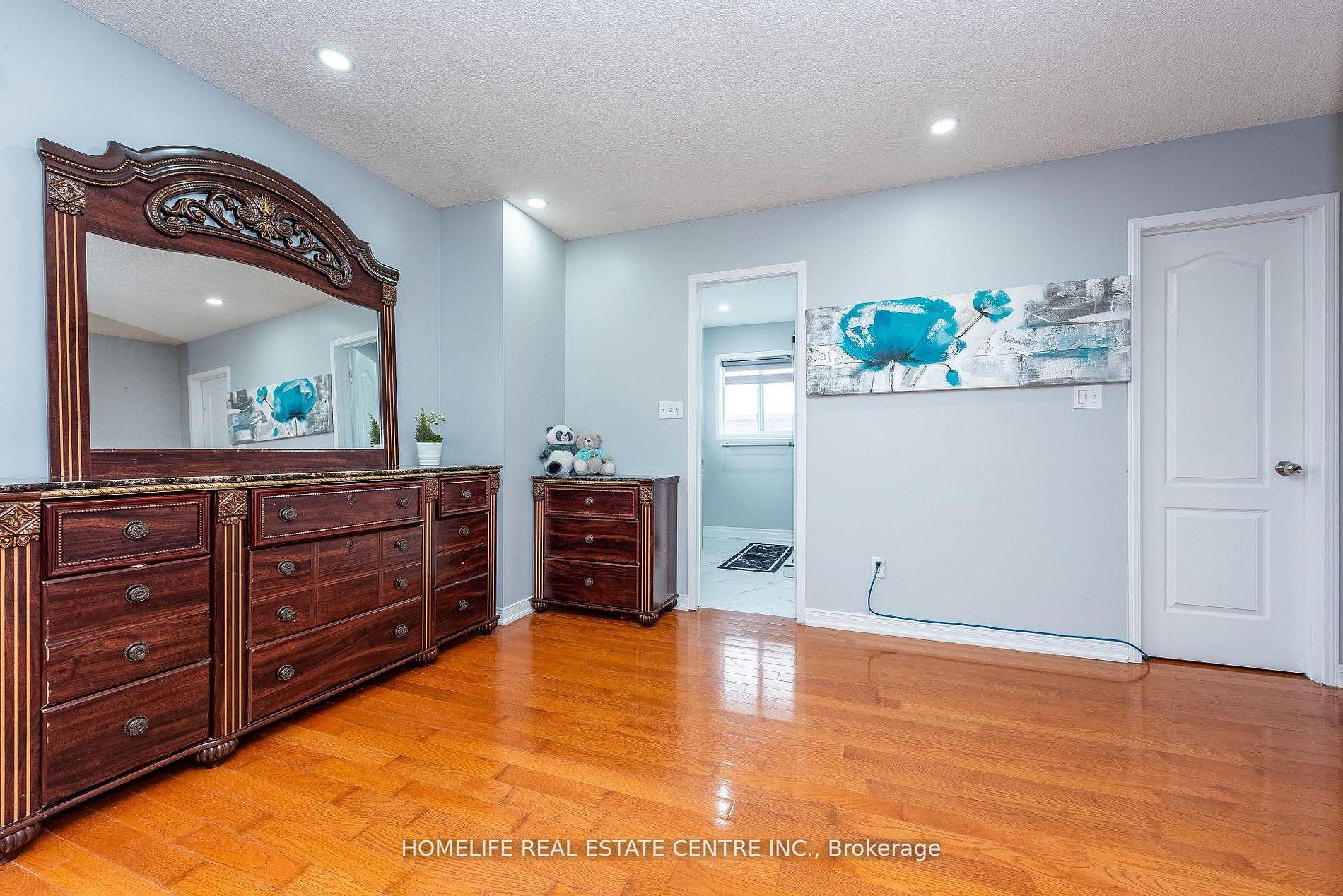 Photo 18 of 108 Fairhill Avenue, Brampton, Fletcher's Meadow — HOMEH