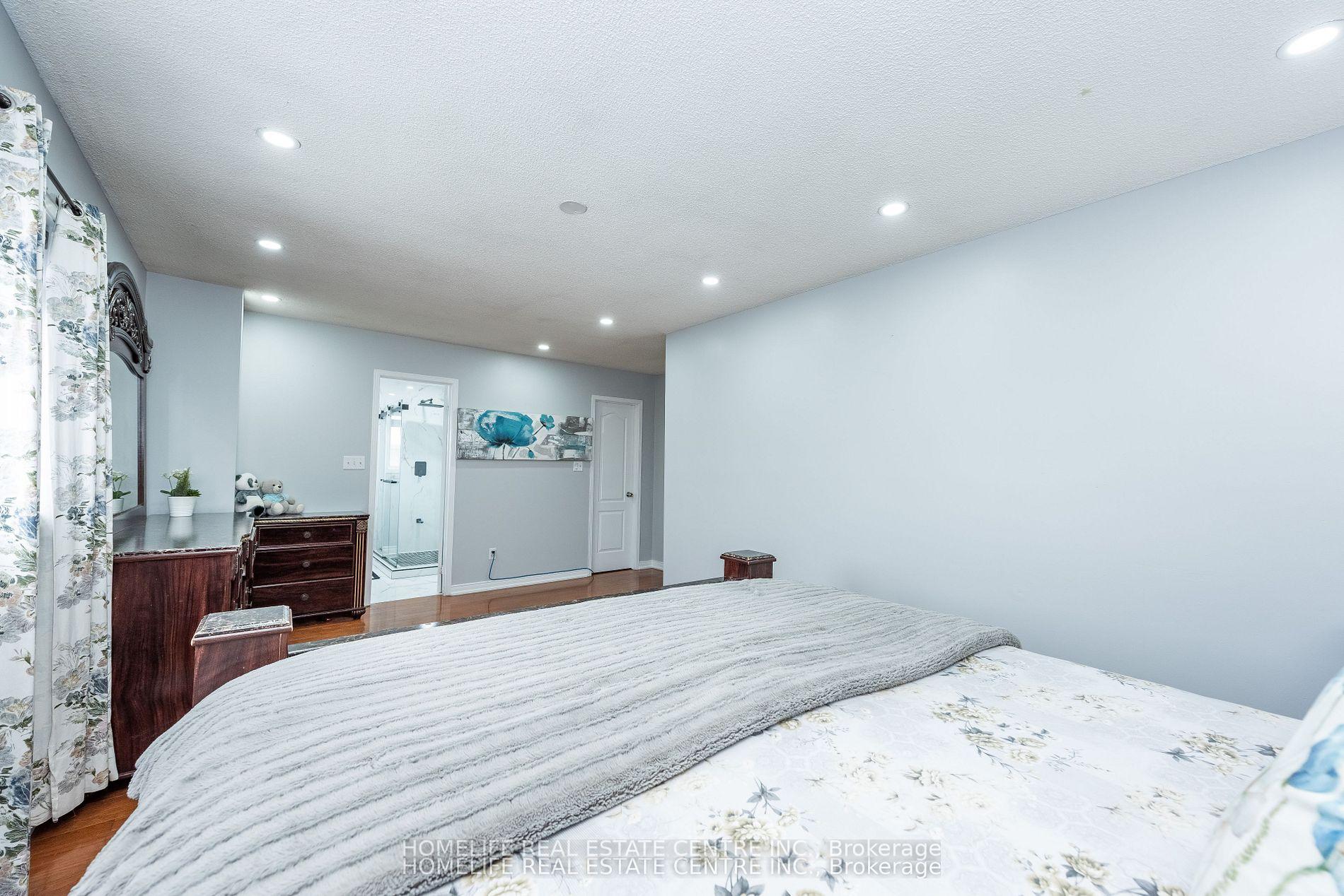 Photo 22 of 108 Fairhill Avenue, Brampton, Fletcher's Meadow — HOMEH
