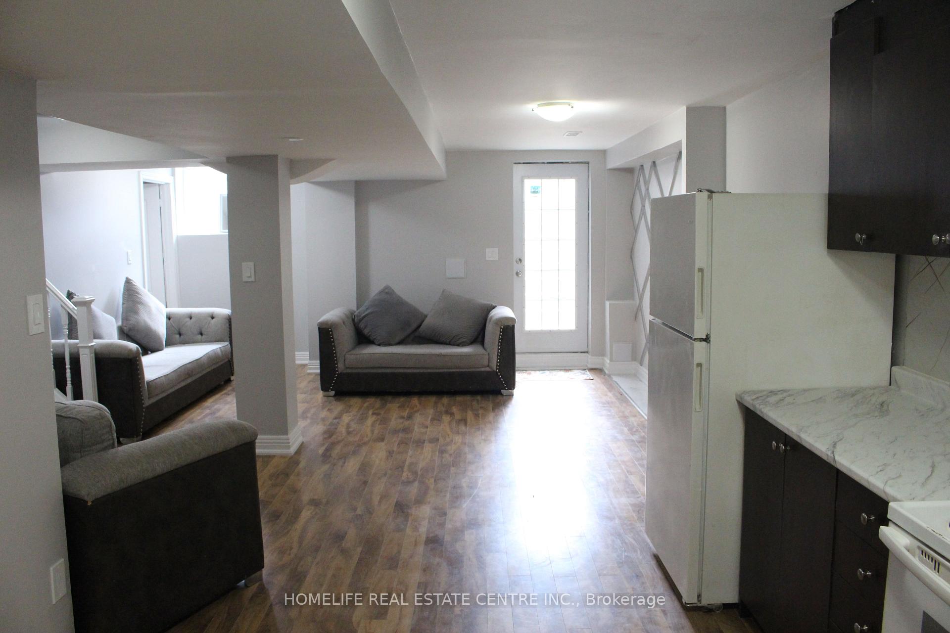Photo 35 of 108 Fairhill Avenue, Brampton, Fletcher's Meadow — HOMEH