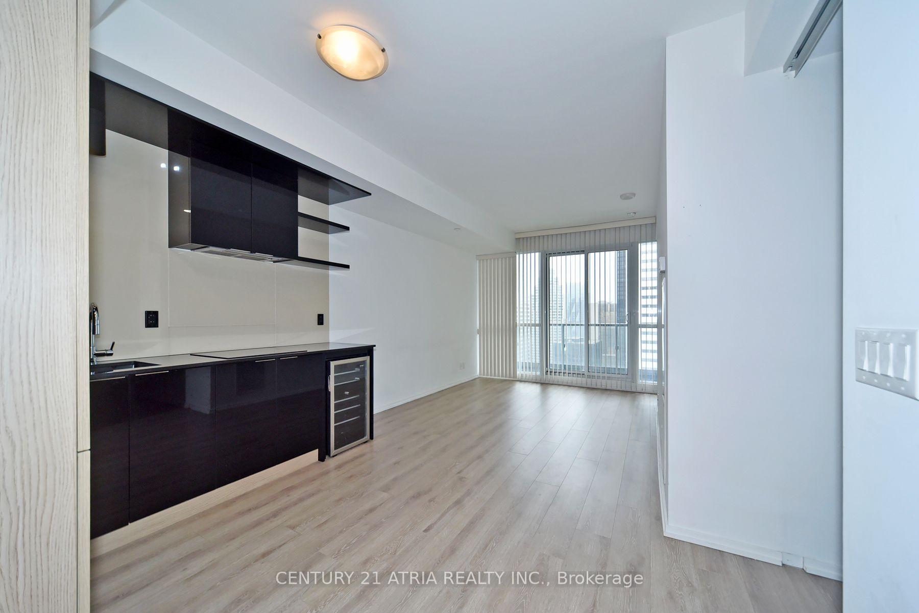 Photo 3 of Unit 5109, 70 Temperance Street, Toronto, Bay Street Corridor — HOMEH