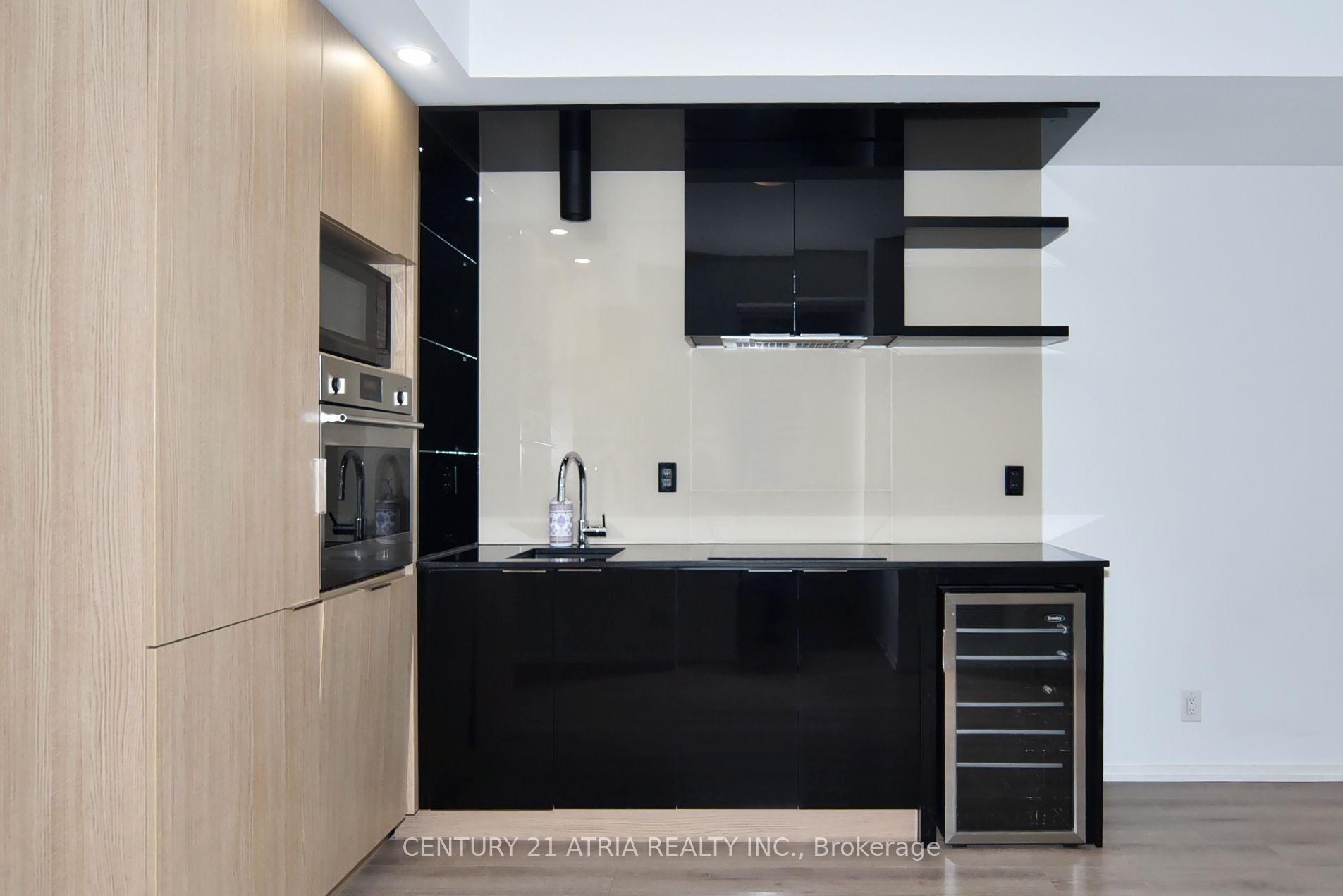 Photo 5 of Unit 5109, 70 Temperance Street, Toronto, Bay Street Corridor — HOMEH