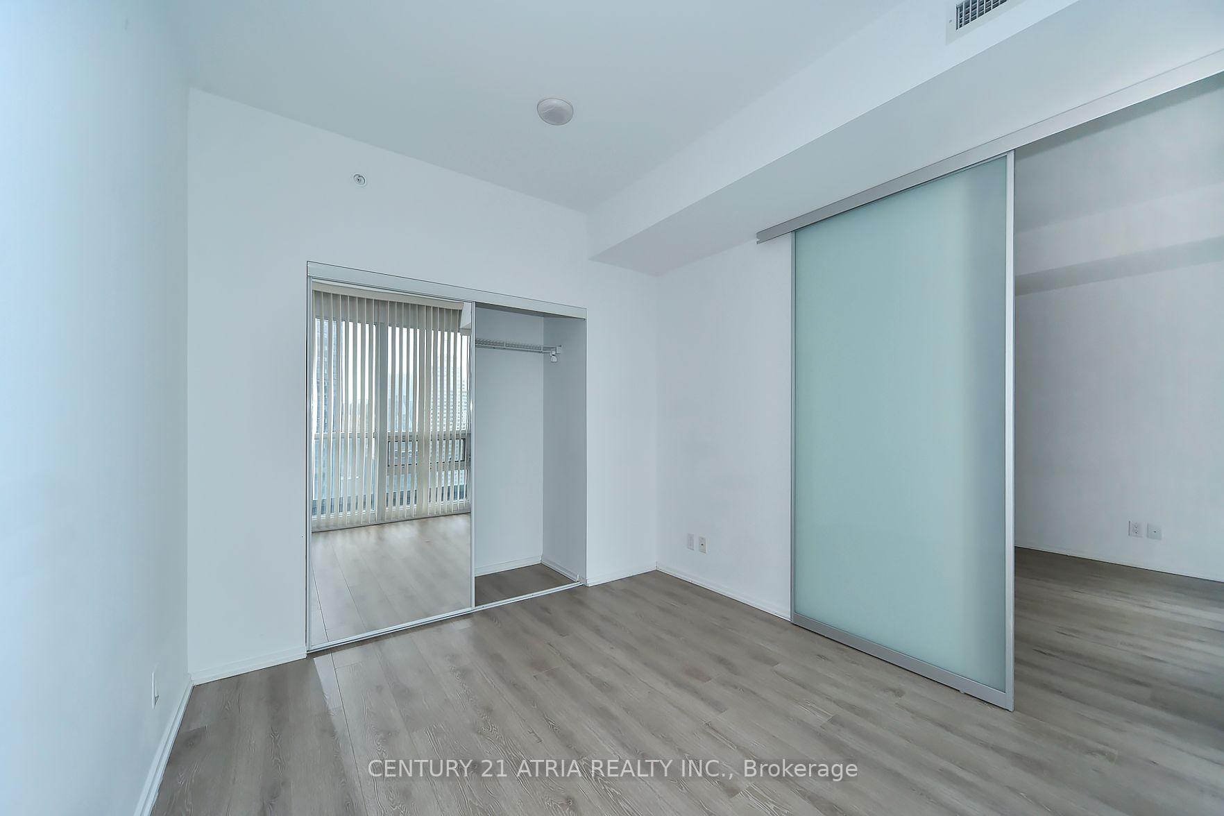 Photo 11 of Unit 5109, 70 Temperance Street, Toronto, Bay Street Corridor — HOMEH