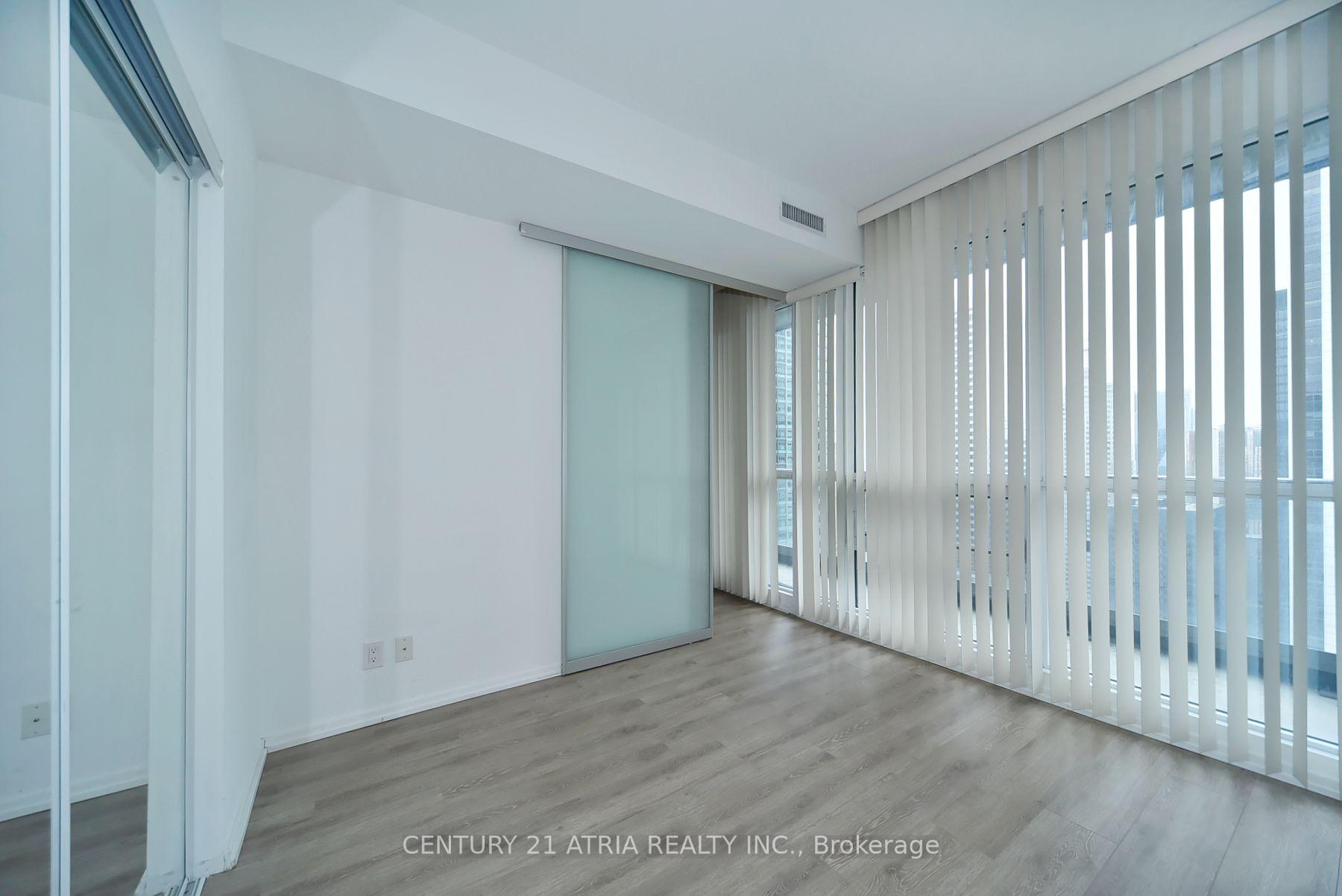 Photo 12 of Unit 5109, 70 Temperance Street, Toronto, Bay Street Corridor — HOMEH