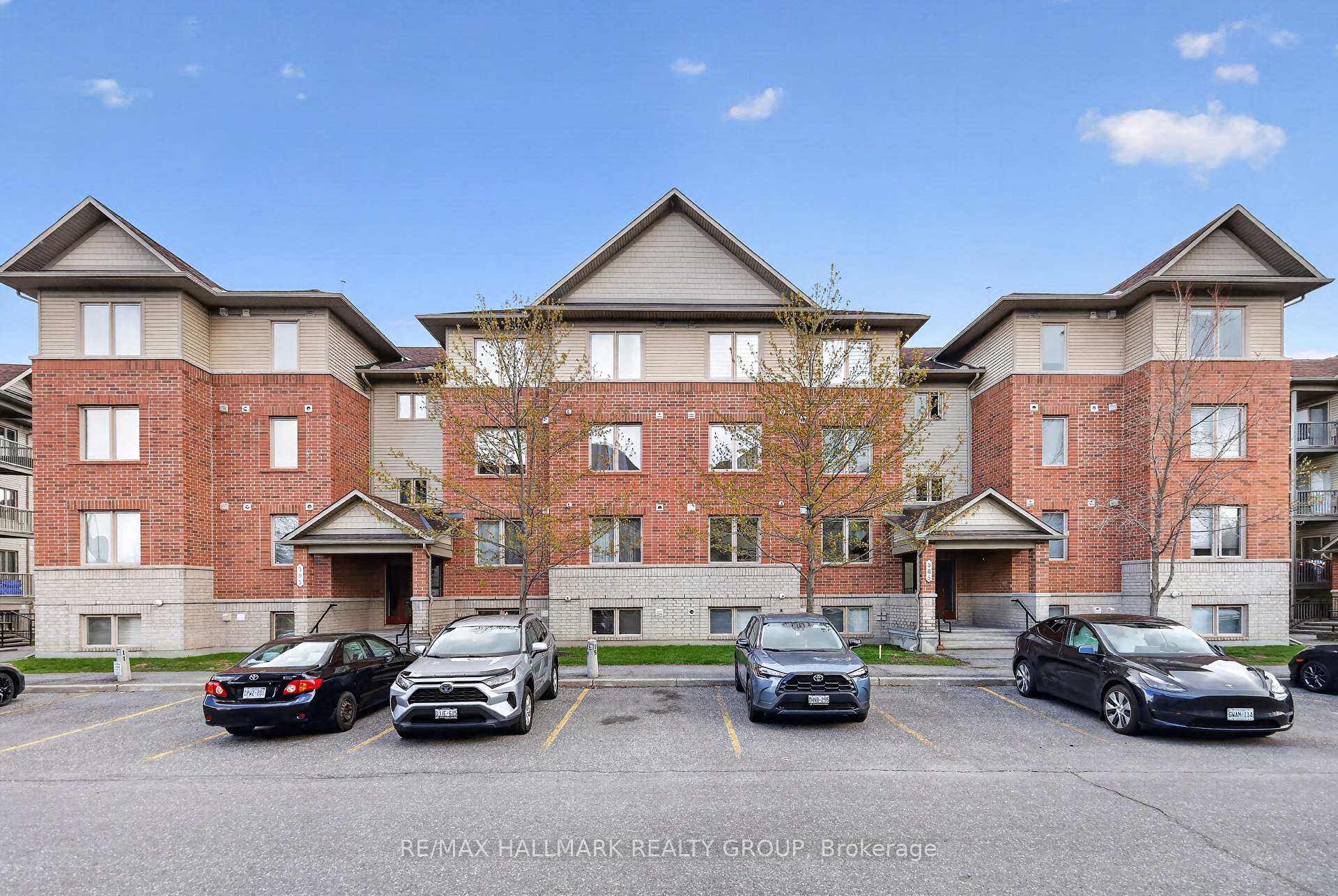 Photo 1 of Unit 3, 585 Stonefield Private, Ottawa, Barrhaven East — HOMEH
