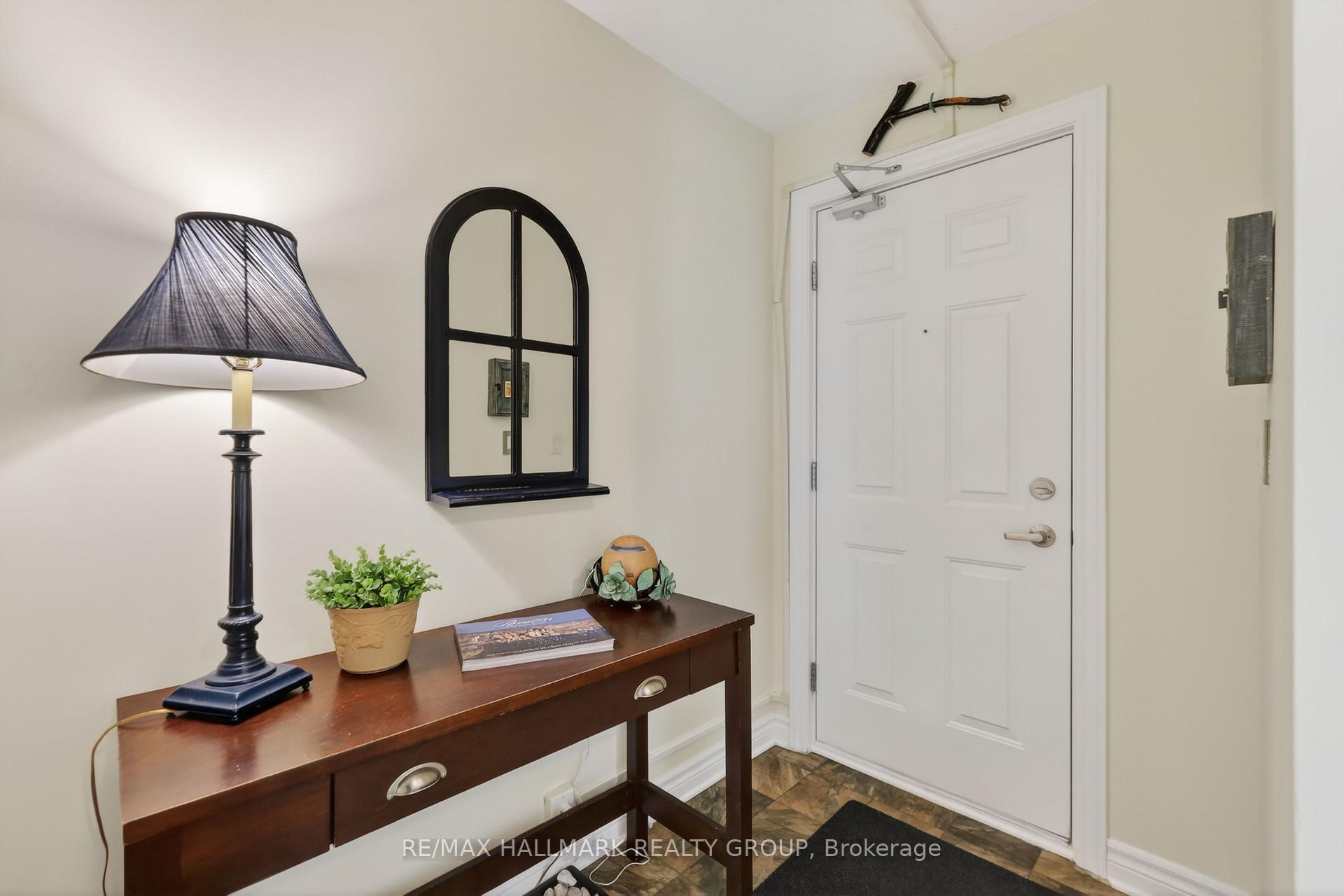 Photo 3 of Unit 3, 585 Stonefield Private, Ottawa, Barrhaven East — HOMEH