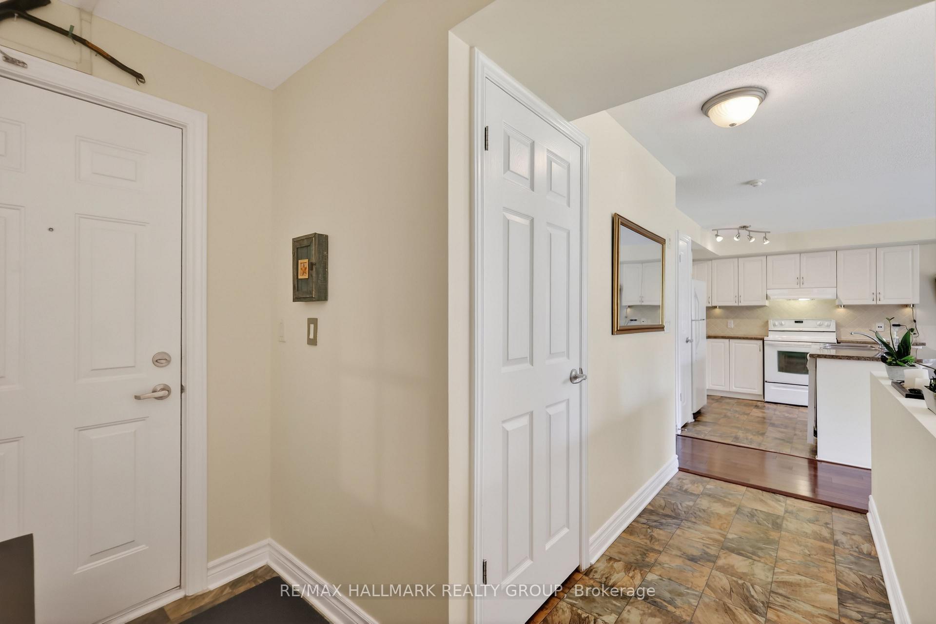 Photo 4 of Unit 3, 585 Stonefield Private, Ottawa, Barrhaven East — HOMEH