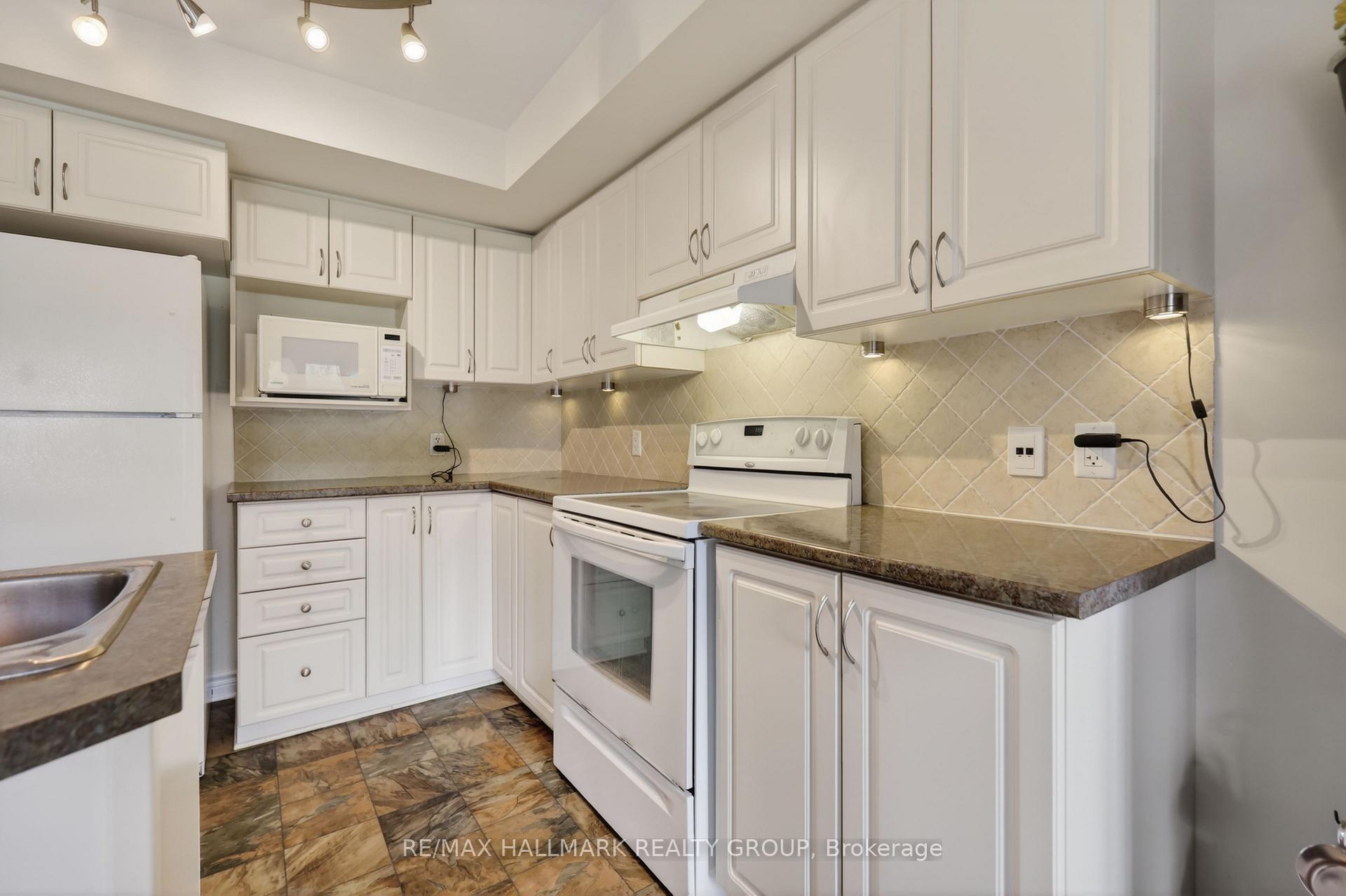 Photo 8 of Unit 3, 585 Stonefield Private, Ottawa, Barrhaven East — HOMEH