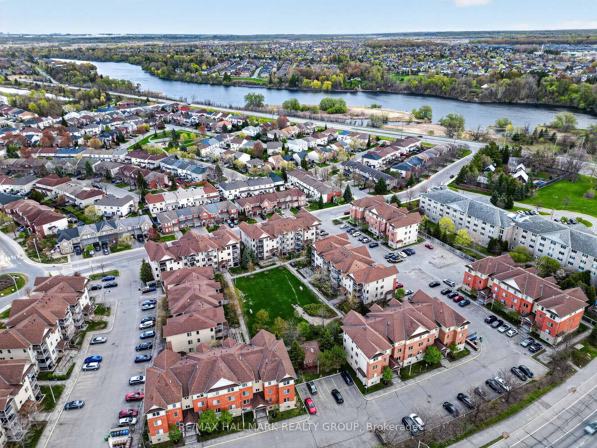 Photo 47 of Unit 3, 585 Stonefield Private, Ottawa, Barrhaven East — HOMEH