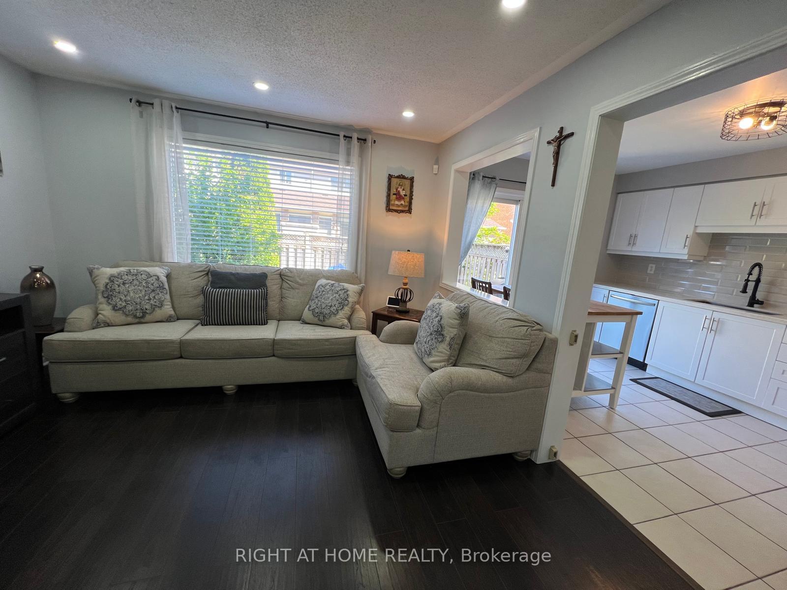 Photo 7 of 1064 Barclay Circle, Milton, Beaty — HOMEH
