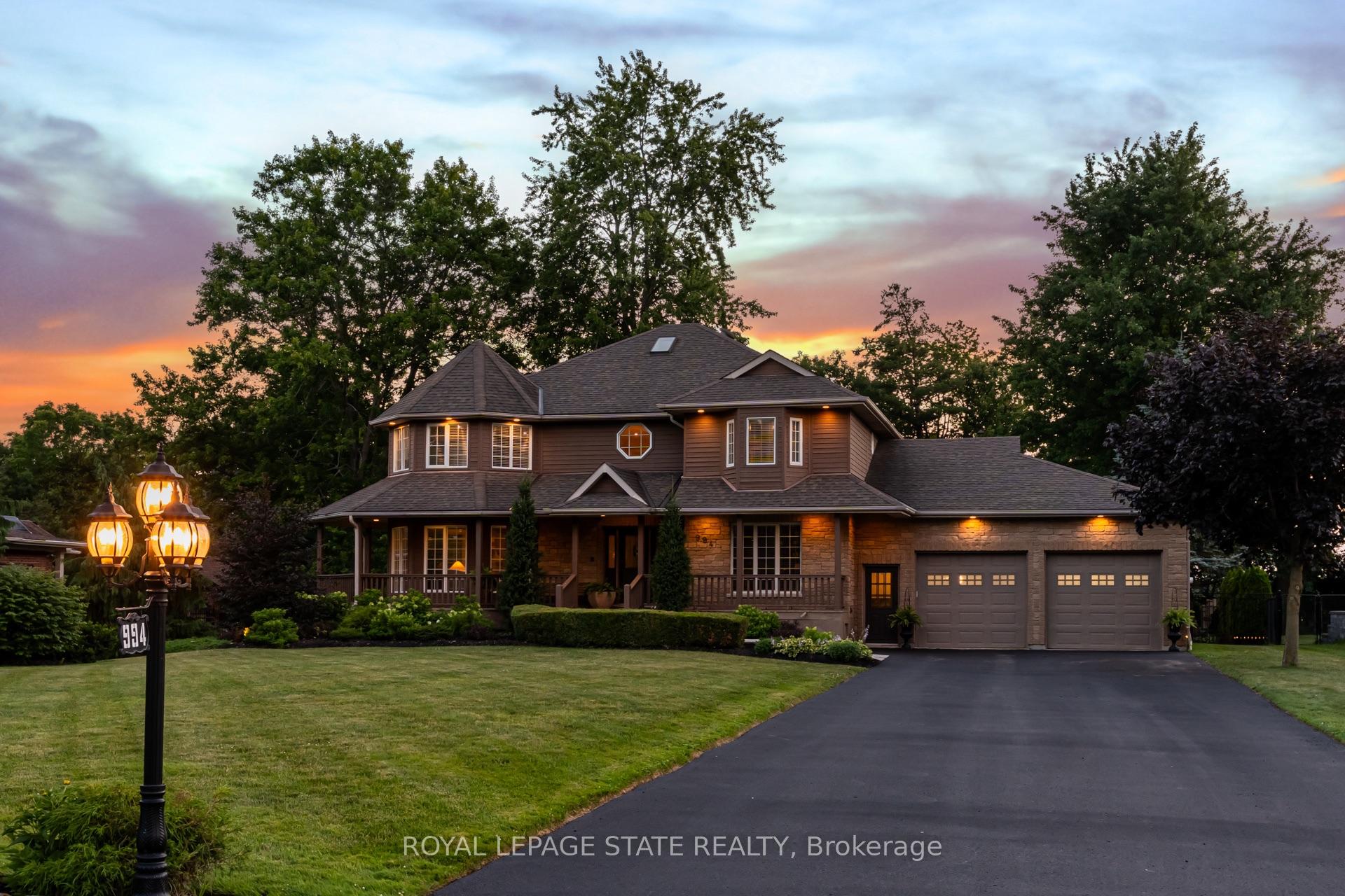 Photo 3 of 994 Courtland Drive, Hamilton, Rural Ancaster — HOMEH