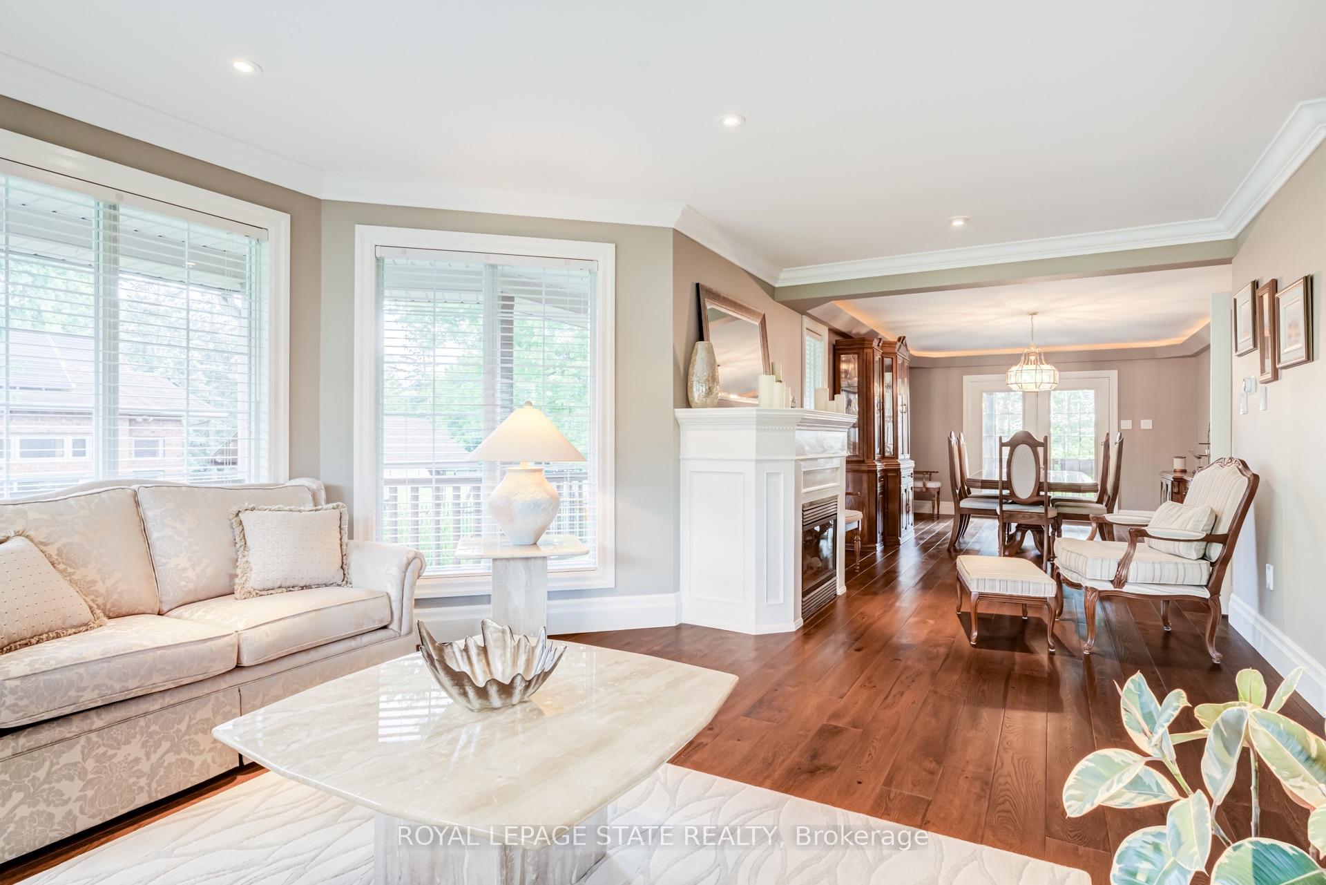Photo 8 of 994 Courtland Drive, Hamilton, Rural Ancaster — HOMEH