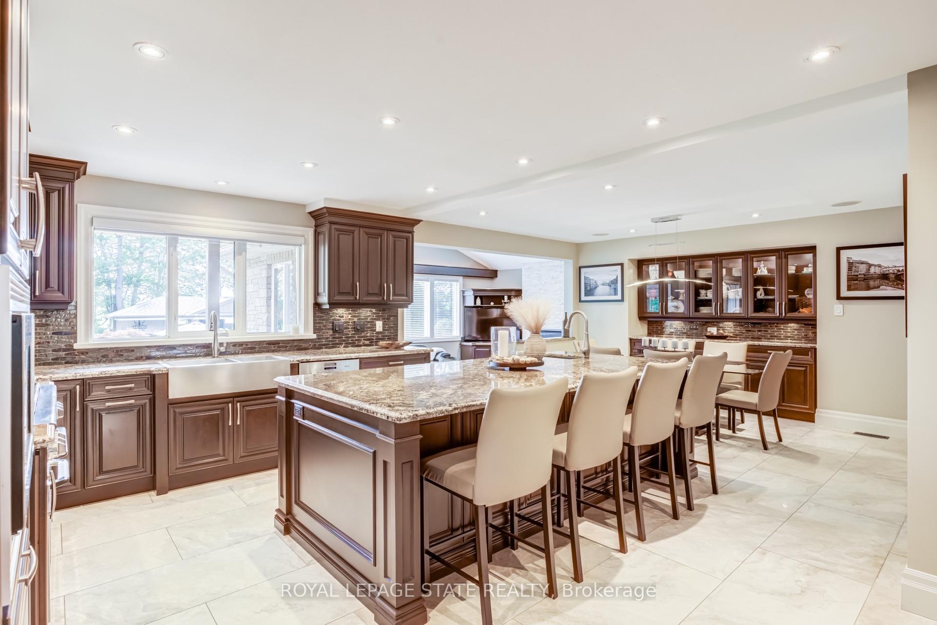 Photo 10 of 994 Courtland Drive, Hamilton, Rural Ancaster — HOMEH