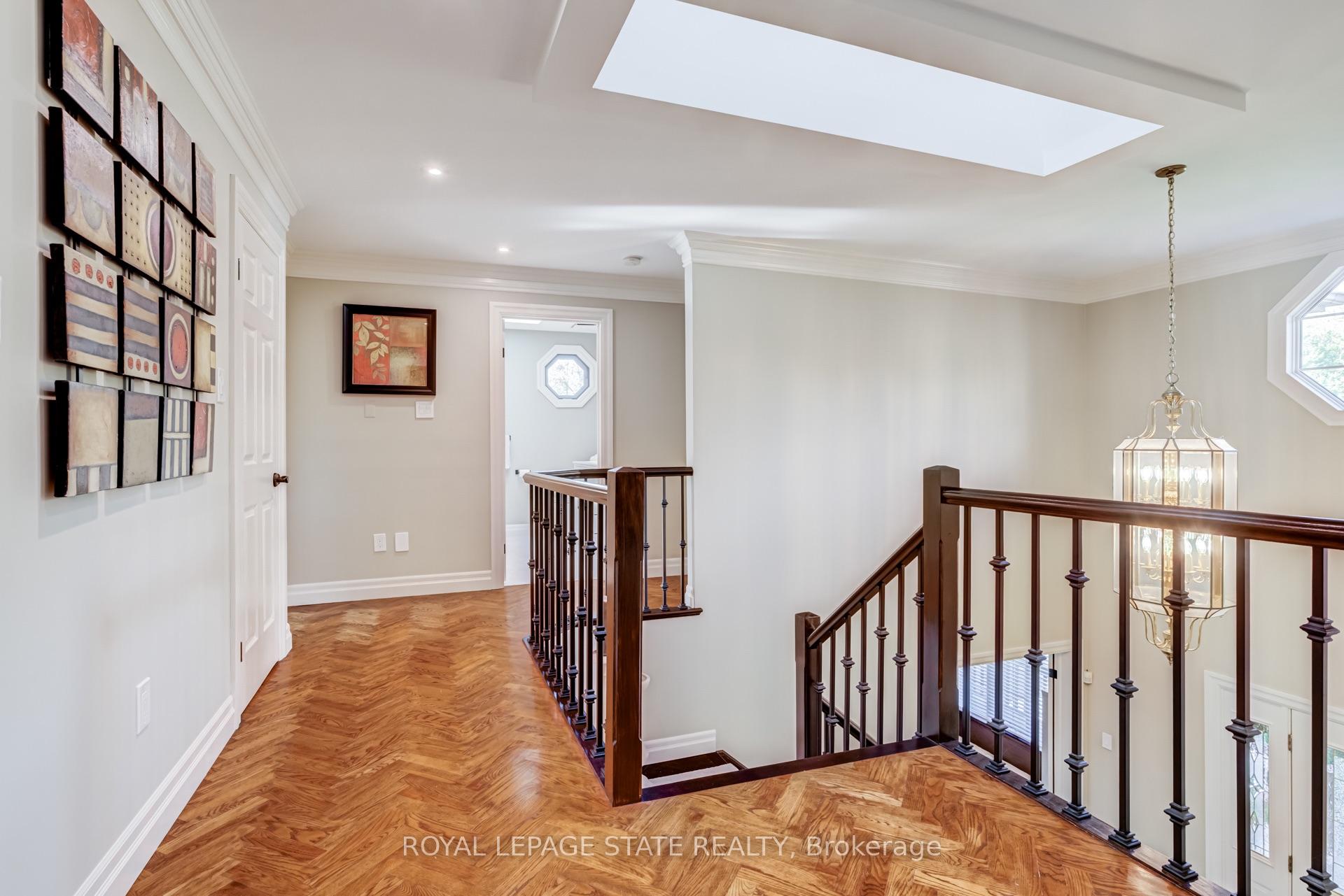 Photo 19 of 994 Courtland Drive, Hamilton, Rural Ancaster — HOMEH