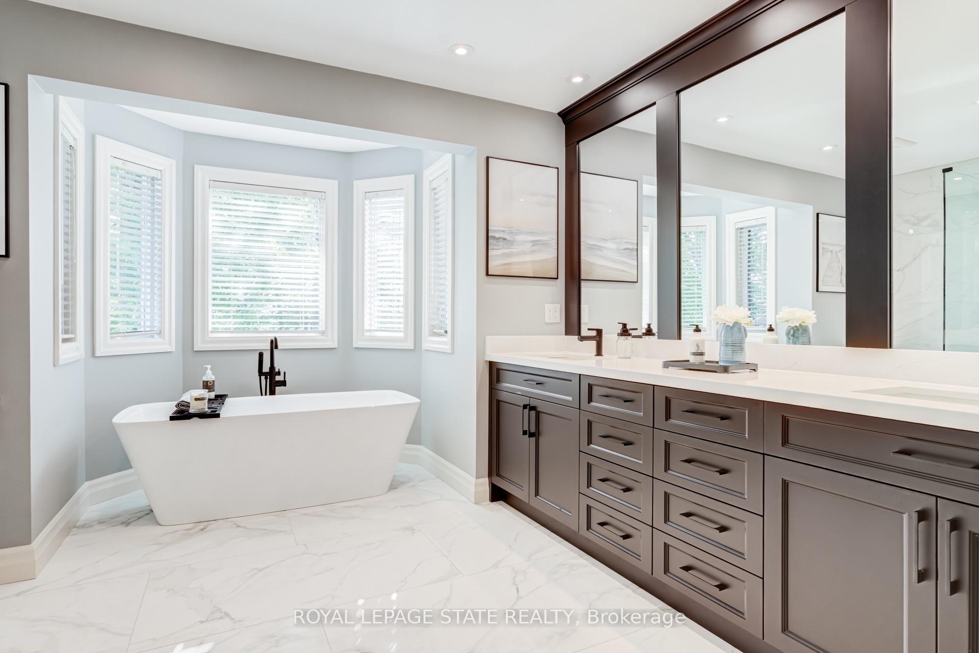 Photo 22 of 994 Courtland Drive, Hamilton, Rural Ancaster — HOMEH