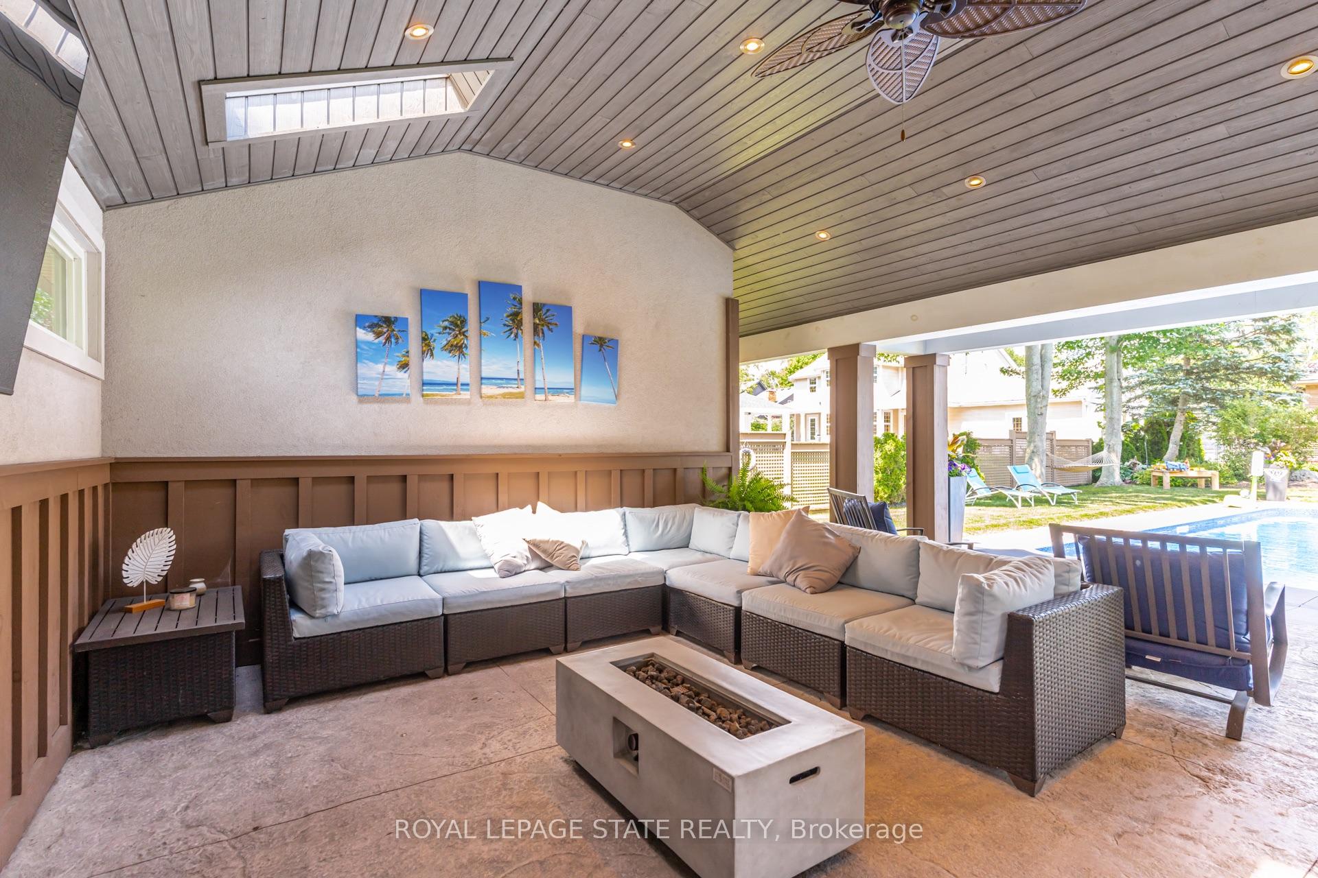 Photo 47 of 994 Courtland Drive, Hamilton, Rural Ancaster — HOMEH