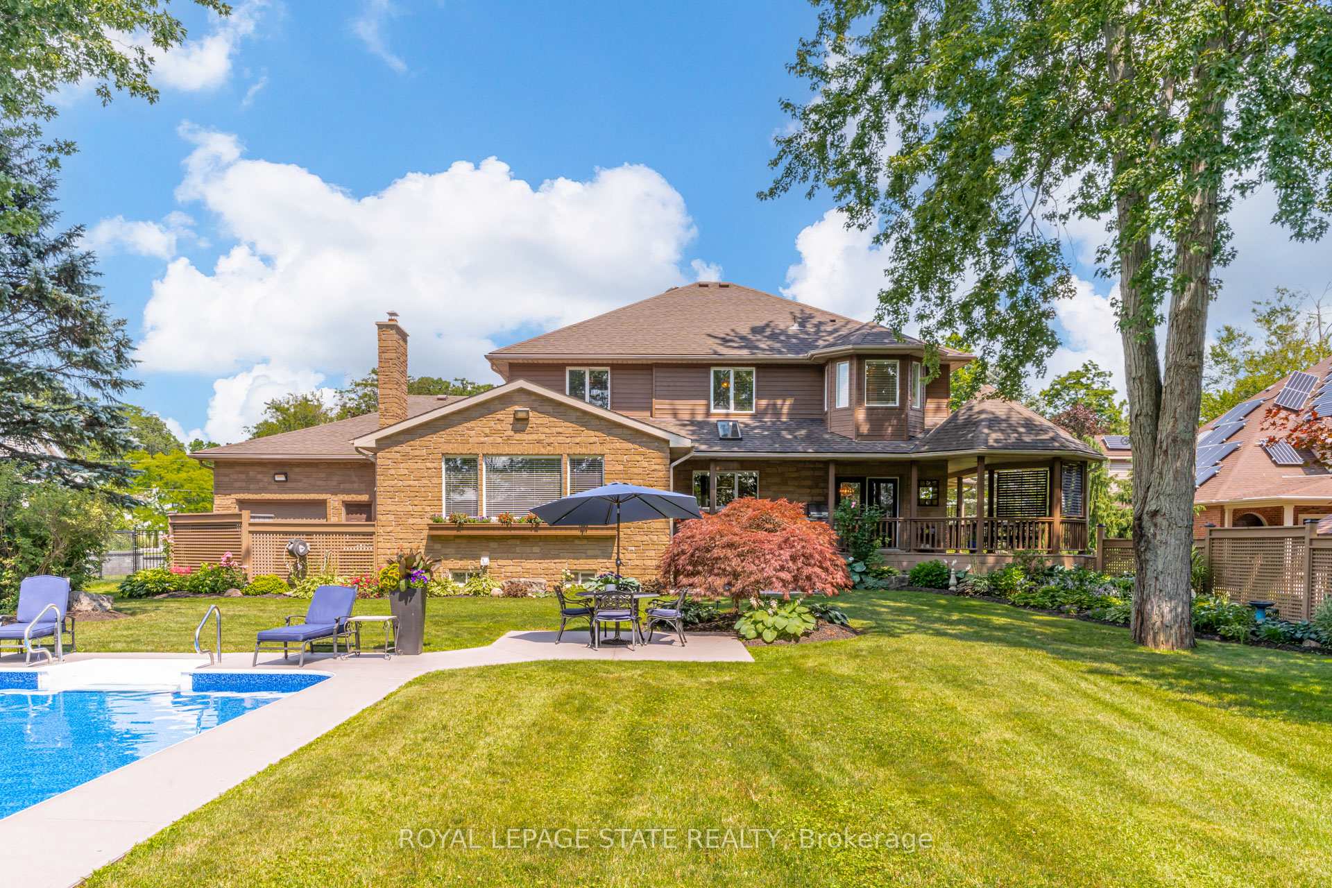 Photo 49 of 994 Courtland Drive, Hamilton, Rural Ancaster — HOMEH