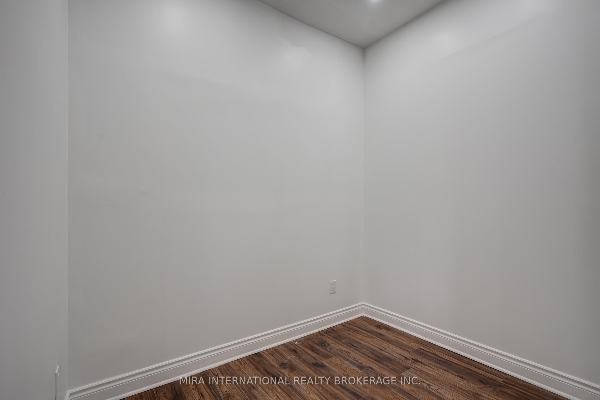 Photo 4 of Unit 204, 180 Sherbourne Street, Toronto, Moss Park — HOMEH