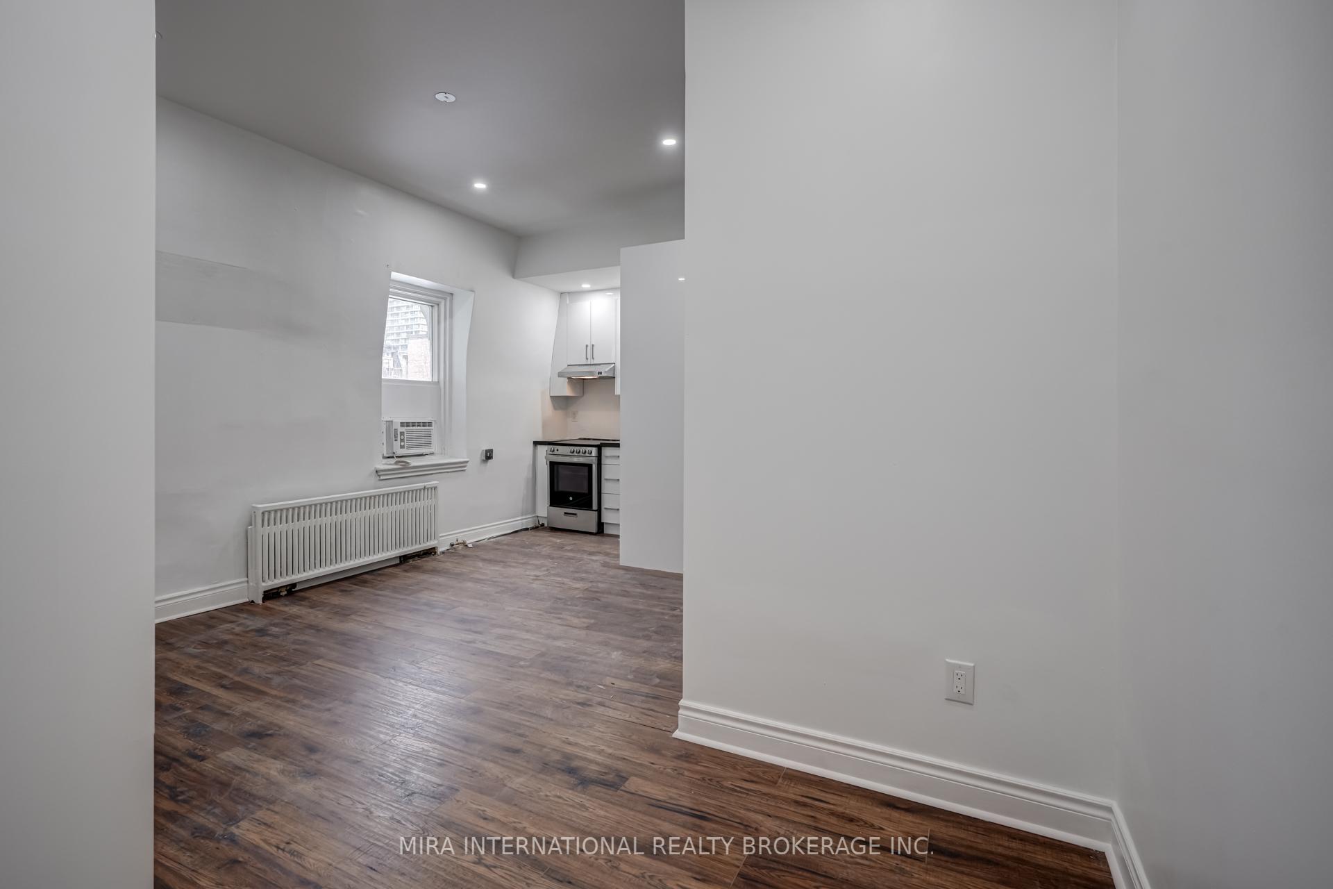 Photo 5 of Unit 204, 180 Sherbourne Street, Toronto, Moss Park — HOMEH